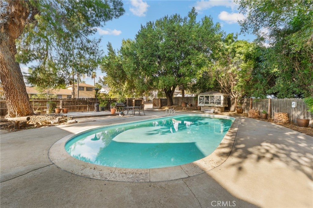 San Bernardino, California, 92404, United States, 3 Bedrooms Bedrooms, ,2 BathroomsBathrooms,Residential,For Sale,1978496