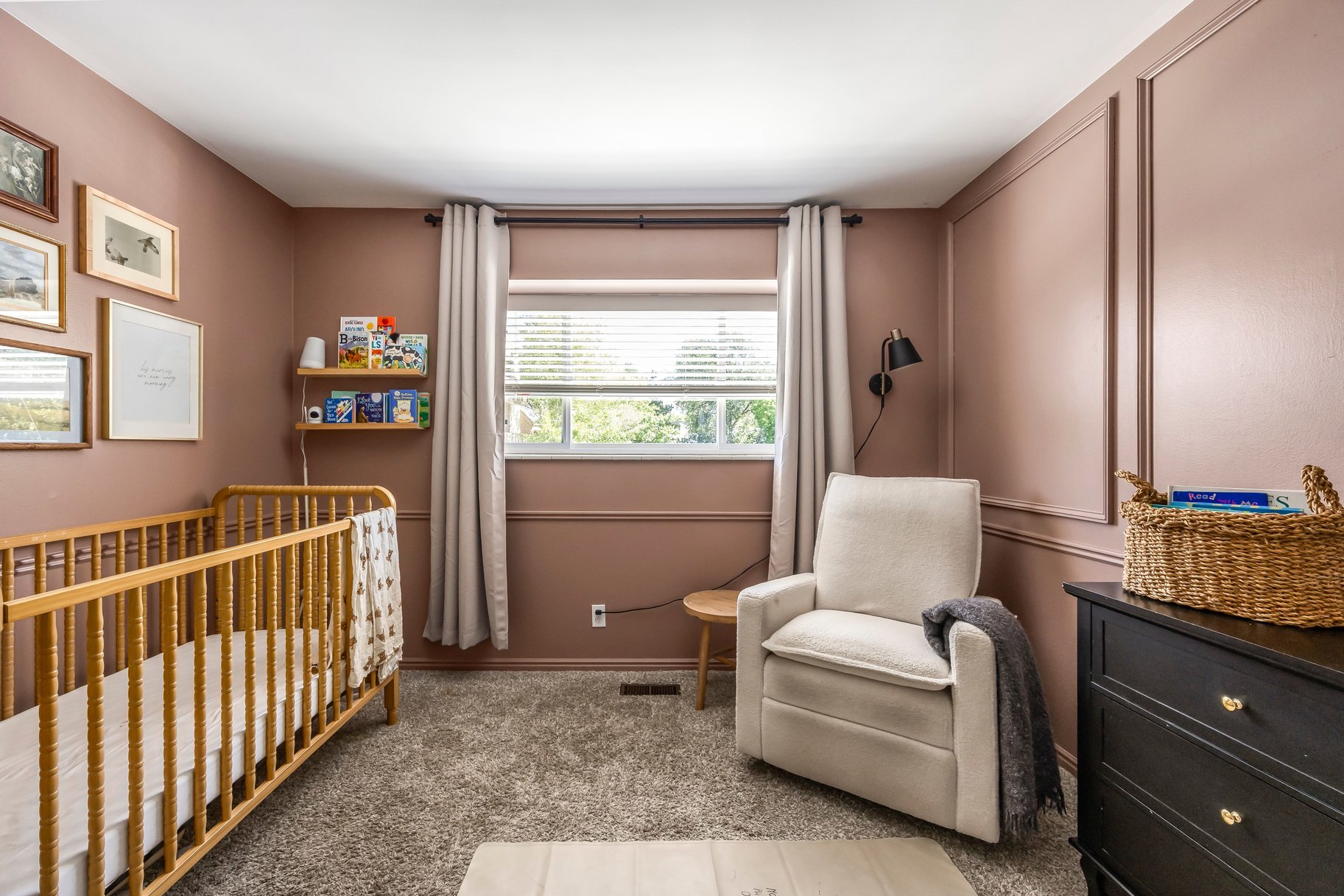  Light-Filled, Remodeled Living in the Heart of Holladay - 物件實景
