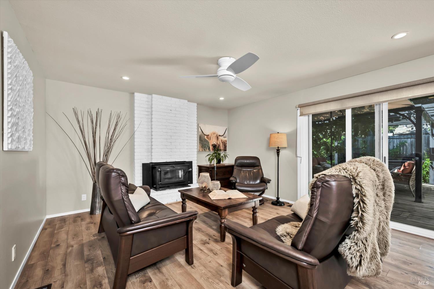 Napa, California, 94558, United States, 4 Bedrooms Bedrooms, ,2 BathroomsBathrooms,Residential,For Sale,1926171