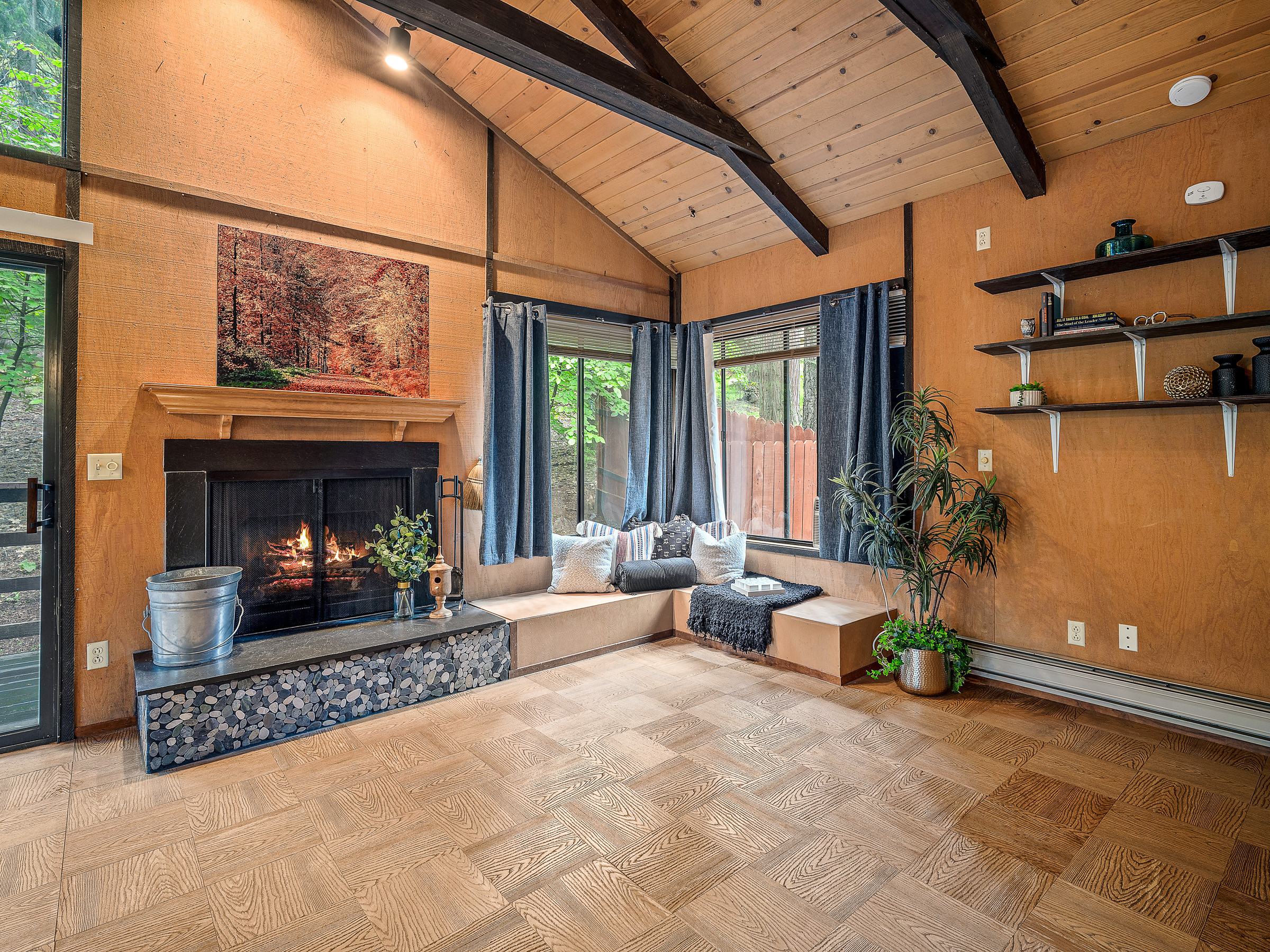  6758 Onyx Trail, Pollock Pines, CA 95726 - 物件實景