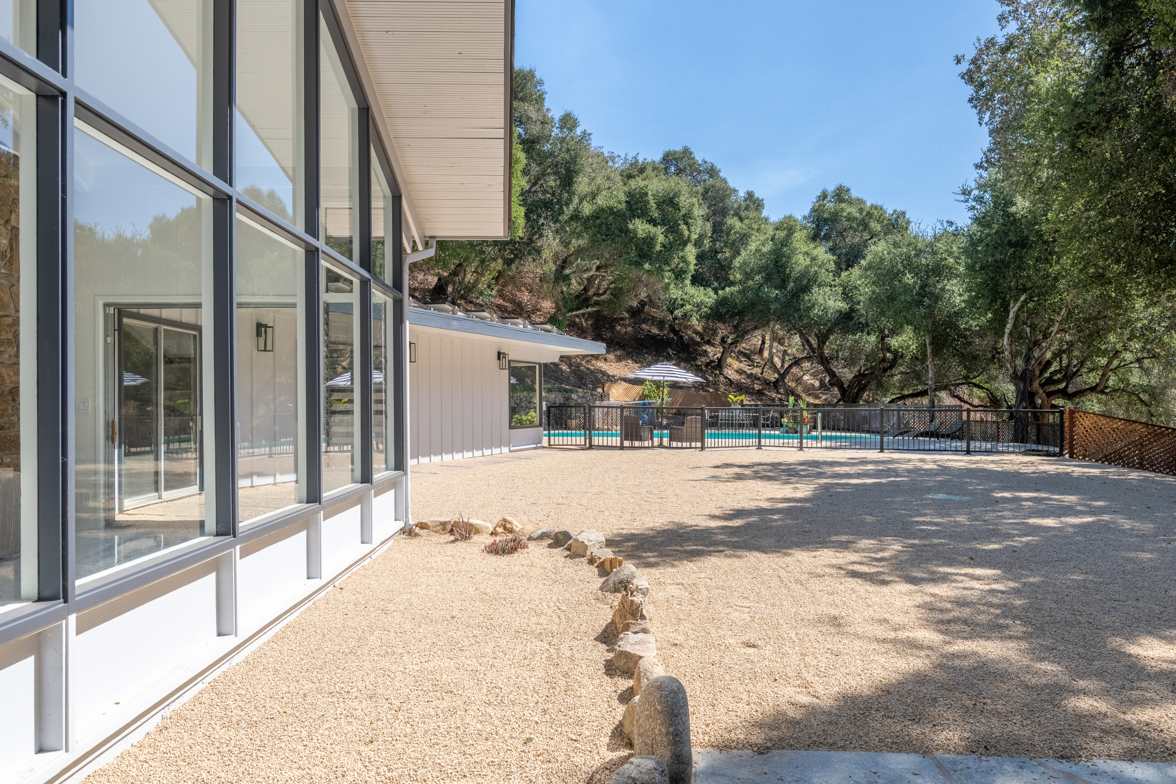  160 East Carmel Valley Road - 物件實景
