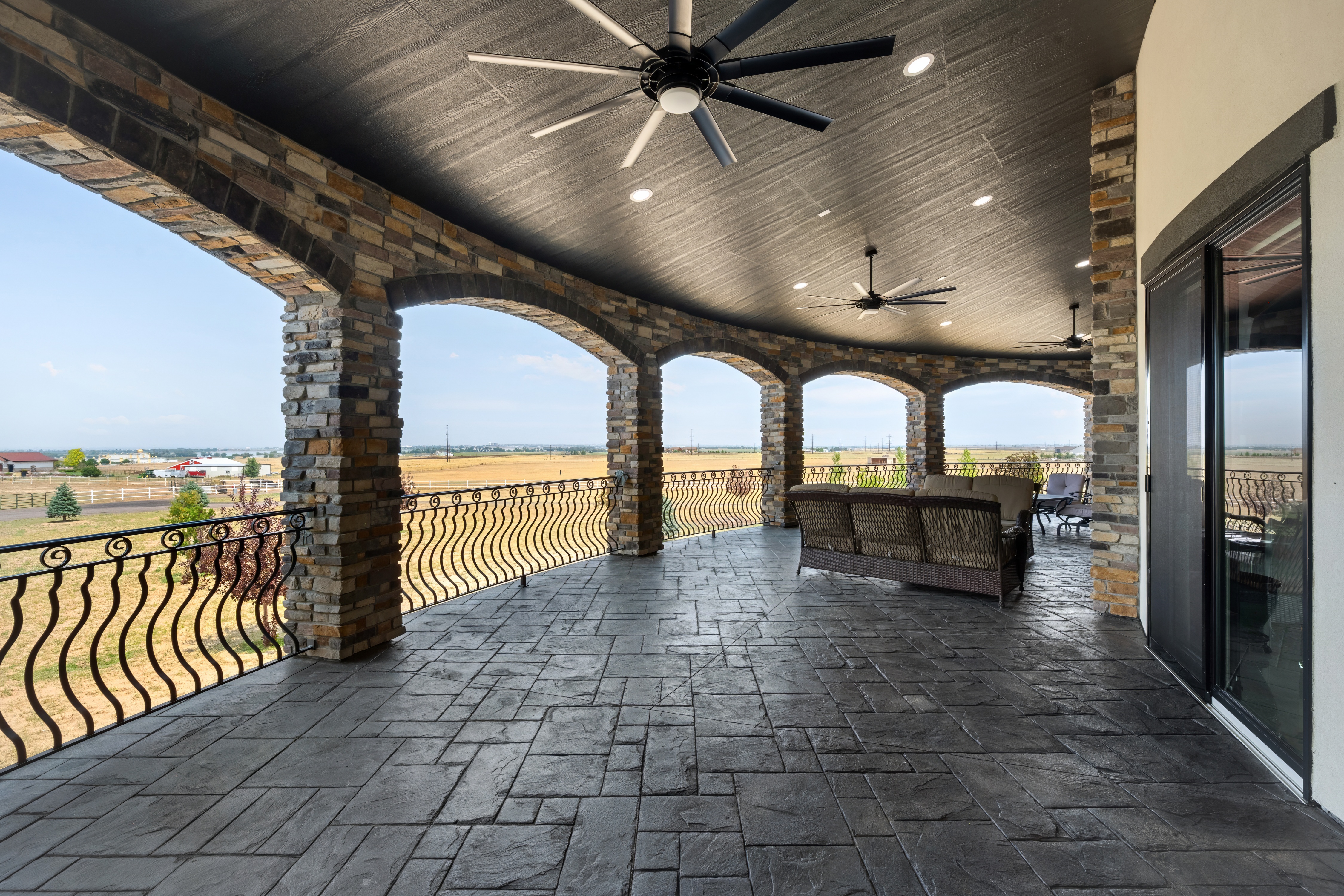  Breathtaking custom estate on 35 agriculturally zoned acres - 物件實景