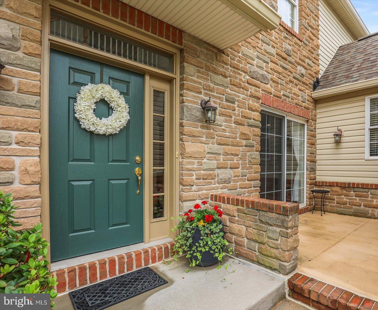 York, Pennsylvania, 17403, United States, 3 Bedrooms Bedrooms, ,3 BathroomsBathrooms,Residential,For Sale,1940325