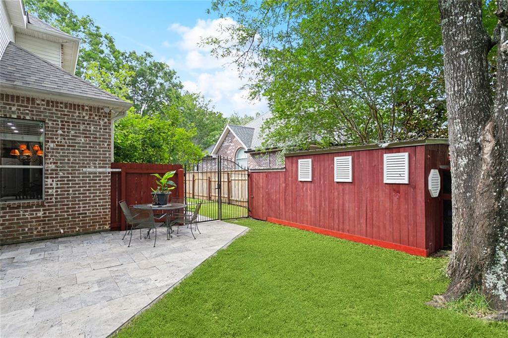 Mandeville, Louisiana, 70448, United States, 5 Bedrooms Bedrooms, ,4 BathroomsBathrooms,Residential,For Sale,1826456
