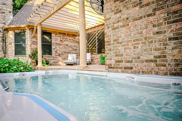 Tahlequah, Oklahoma, 74464, United States, 5 Bedrooms Bedrooms, ,5 BathroomsBathrooms,Residential,For Sale,1982771