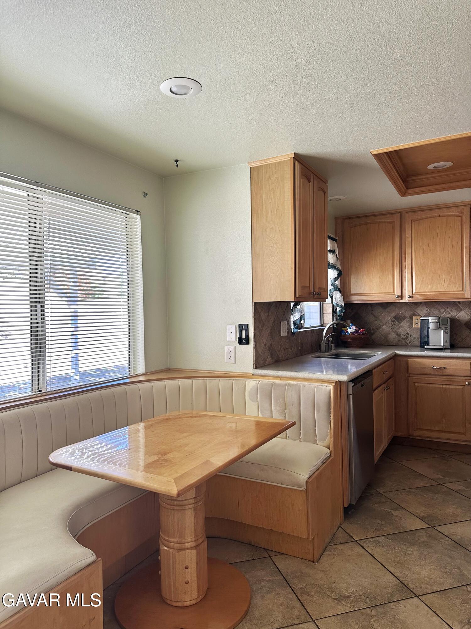 Palmdale, California, 93551, United States, 3 Bedrooms Bedrooms, ,3 BathroomsBathrooms,Residential,For Sale,1973672