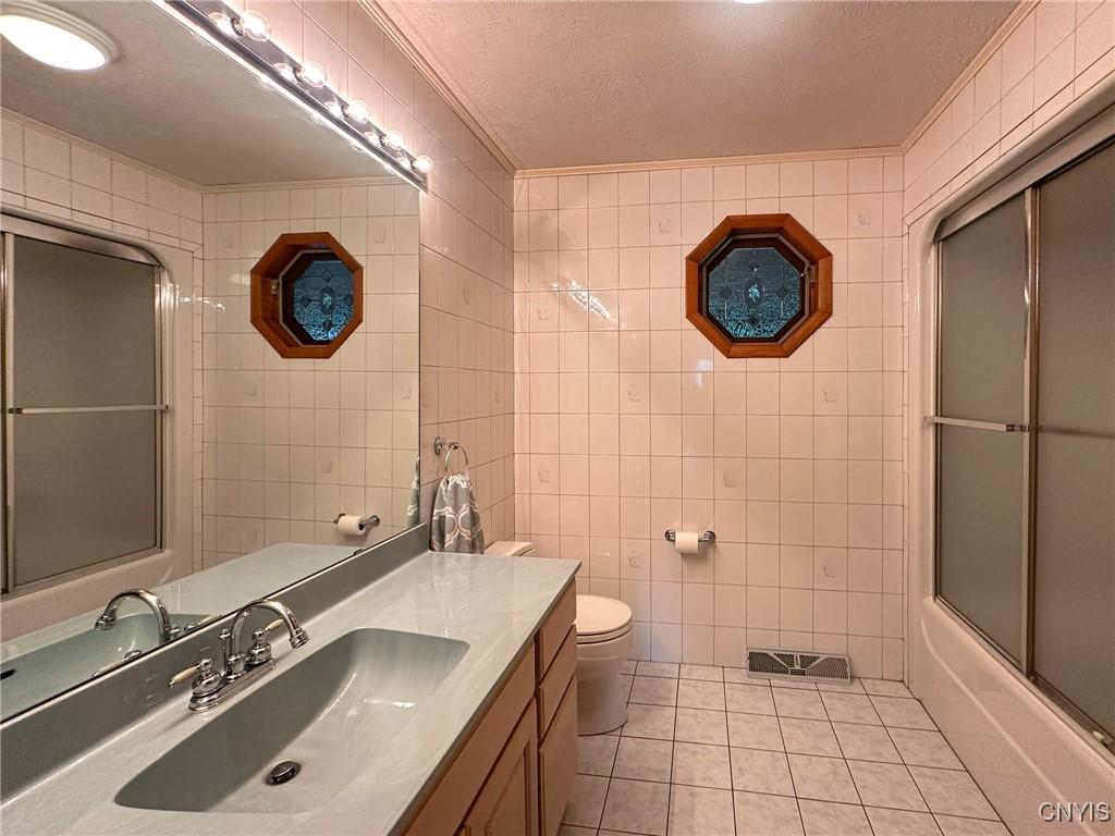 Oneida, New York, 13421, United States, 3 Bedrooms Bedrooms, ,2 BathroomsBathrooms,Residential,For Sale,1940517