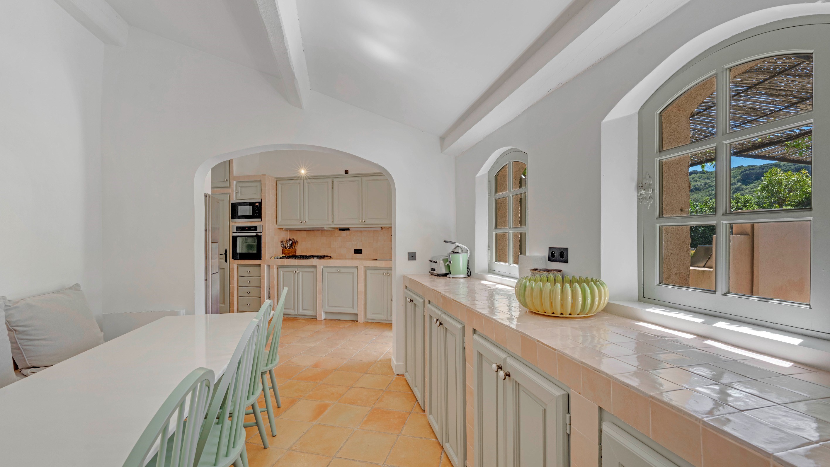  Provençal villa of 210 m² with swimming pool and landscaped garden near Pampelo… - 物件實景