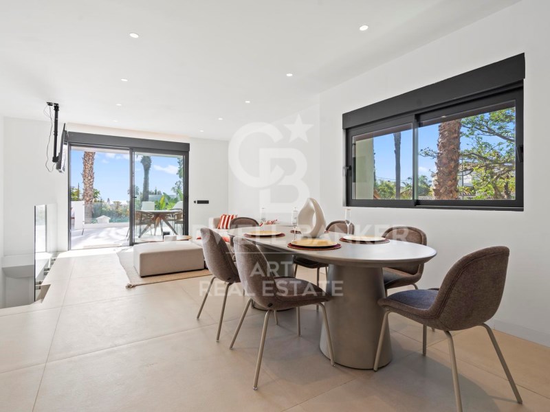 Estepona, Andalusia, ES, 4 Bedrooms Bedrooms, ,4 BathroomsBathrooms,Residential,For Sale,1744827