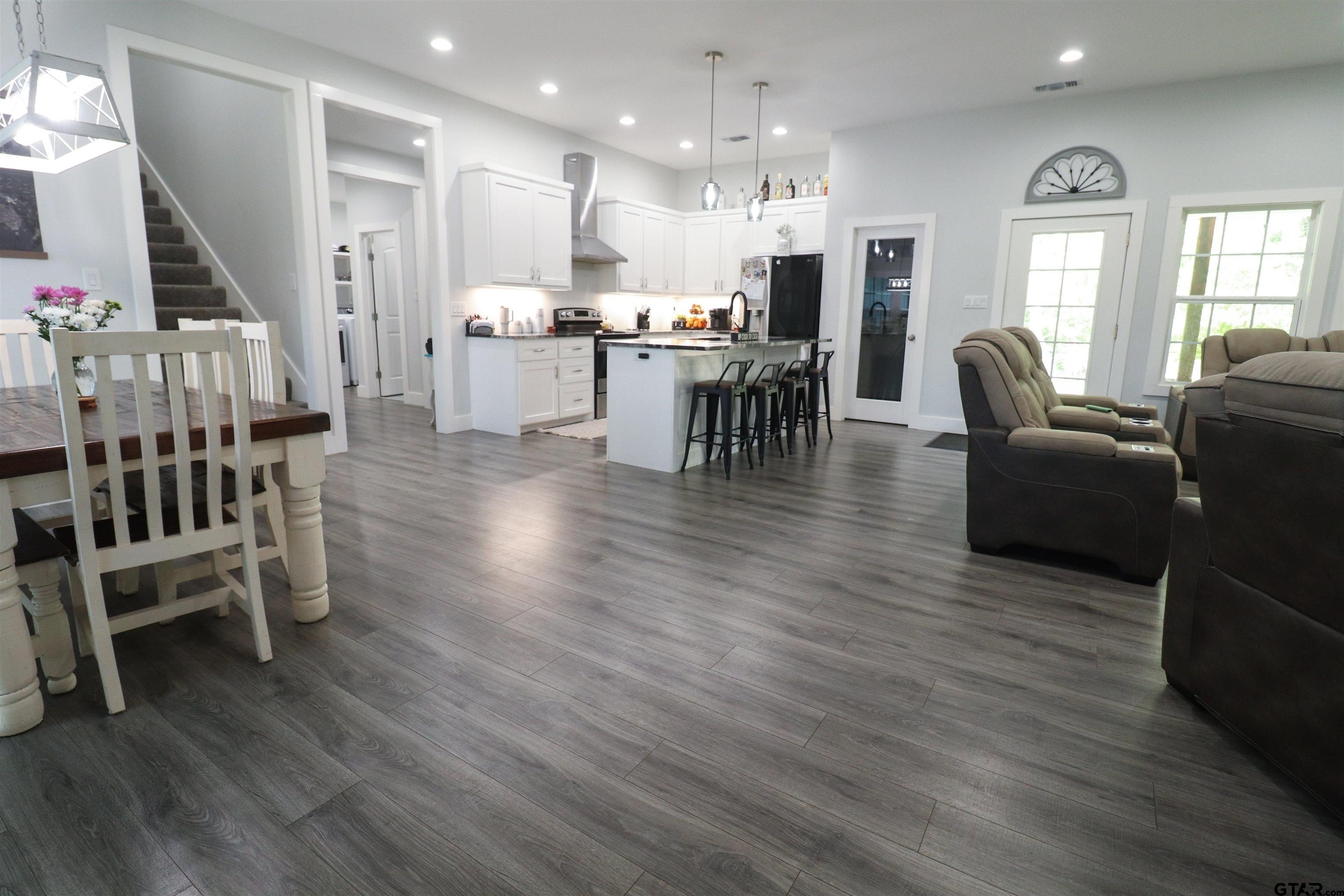 Pittsburg, Texas, 75686, United States, 4 Bedrooms Bedrooms, ,3 BathroomsBathrooms,Residential,For Sale,1943296