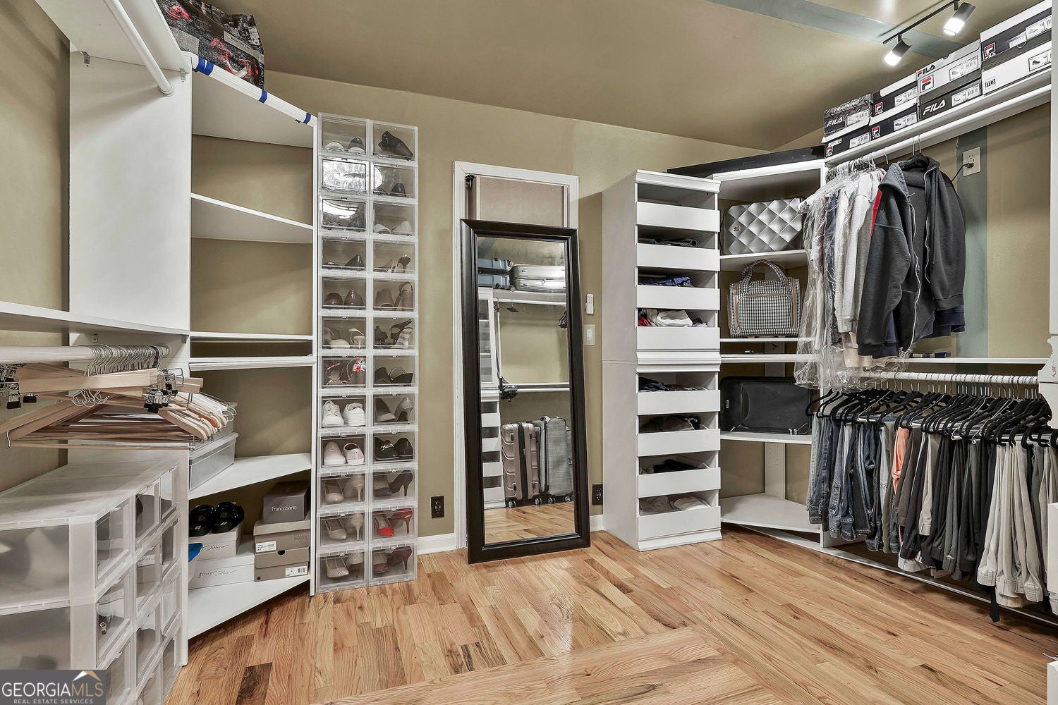 Tyrone, Georgia, 30290, United States, 4 Bedrooms Bedrooms, ,4 BathroomsBathrooms,Residential,For Sale,1922559