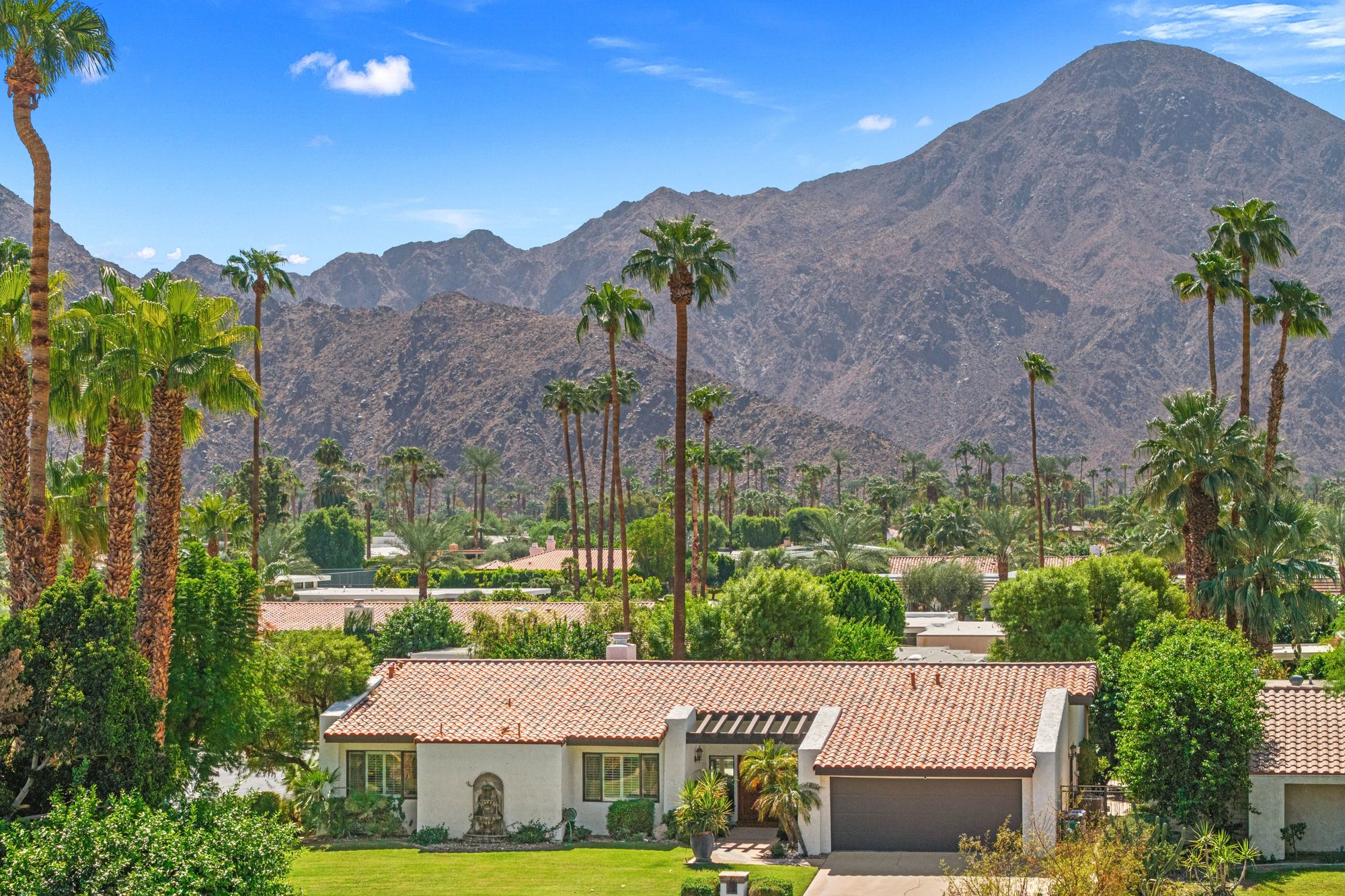 Desert Living, Framed by the Mountains - 物件實景