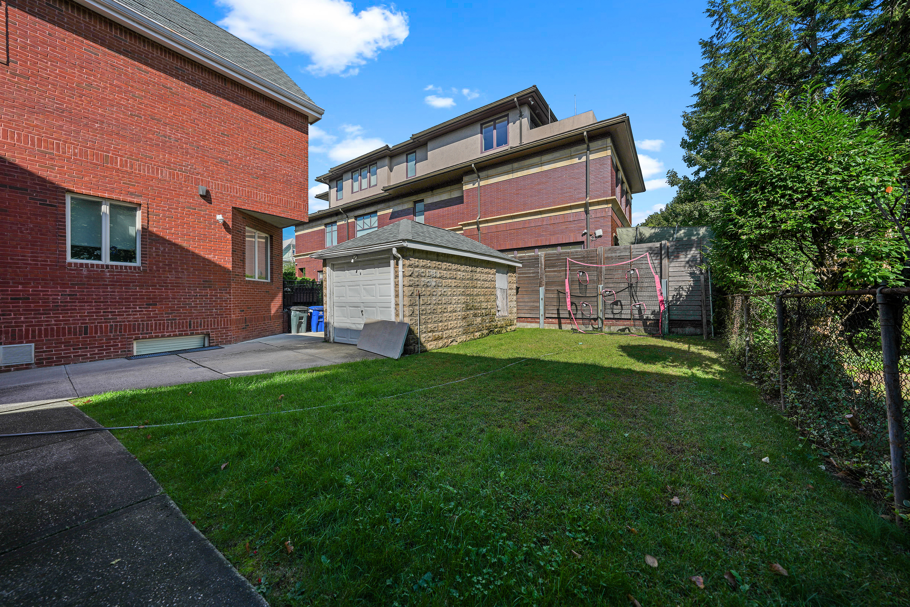 Brooklyn, New York, 11230, United States, 3 Bedrooms Bedrooms, ,2 BathroomsBathrooms,Residential,For Sale,1978633