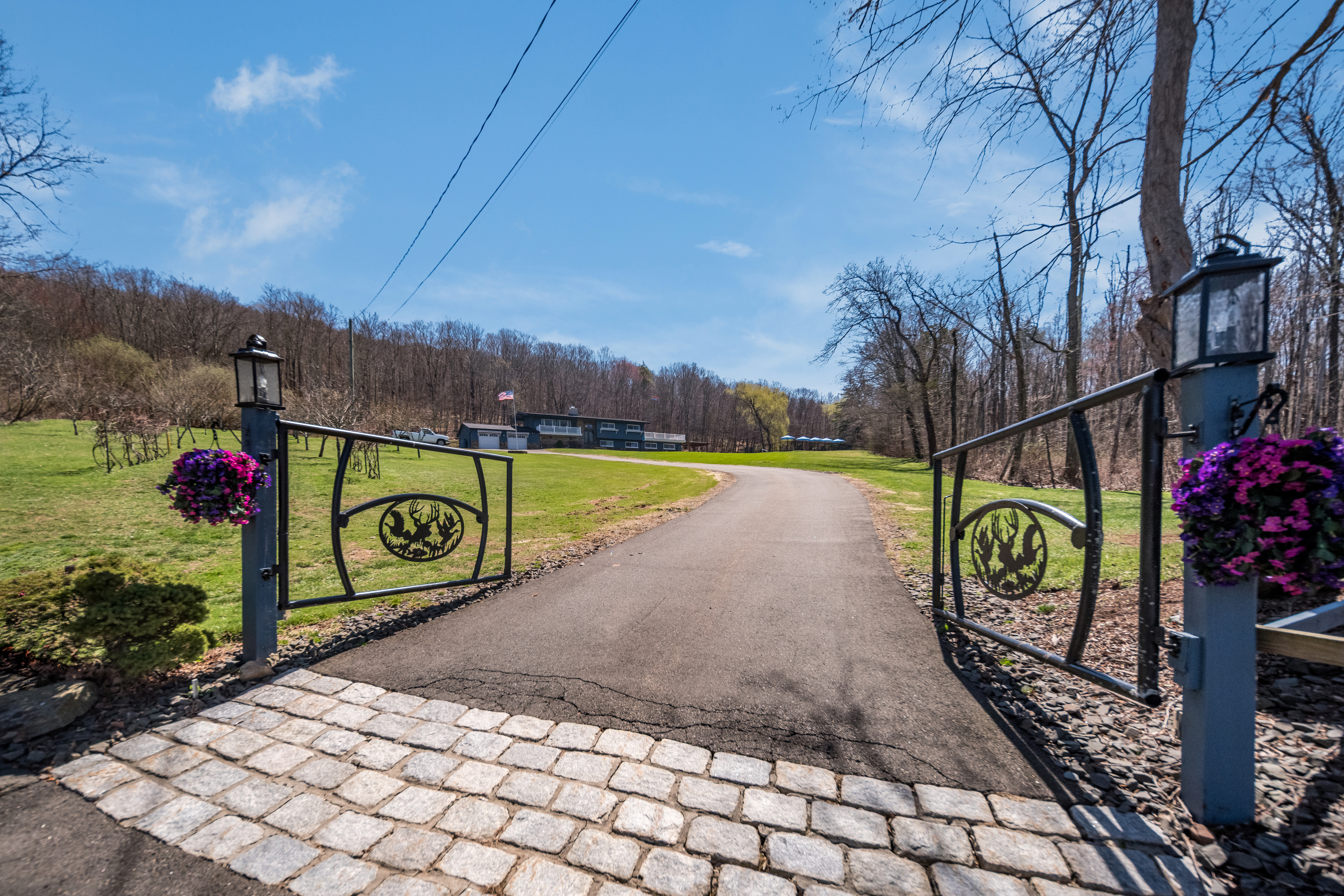  408-r Stage Coach Road - 物件實景