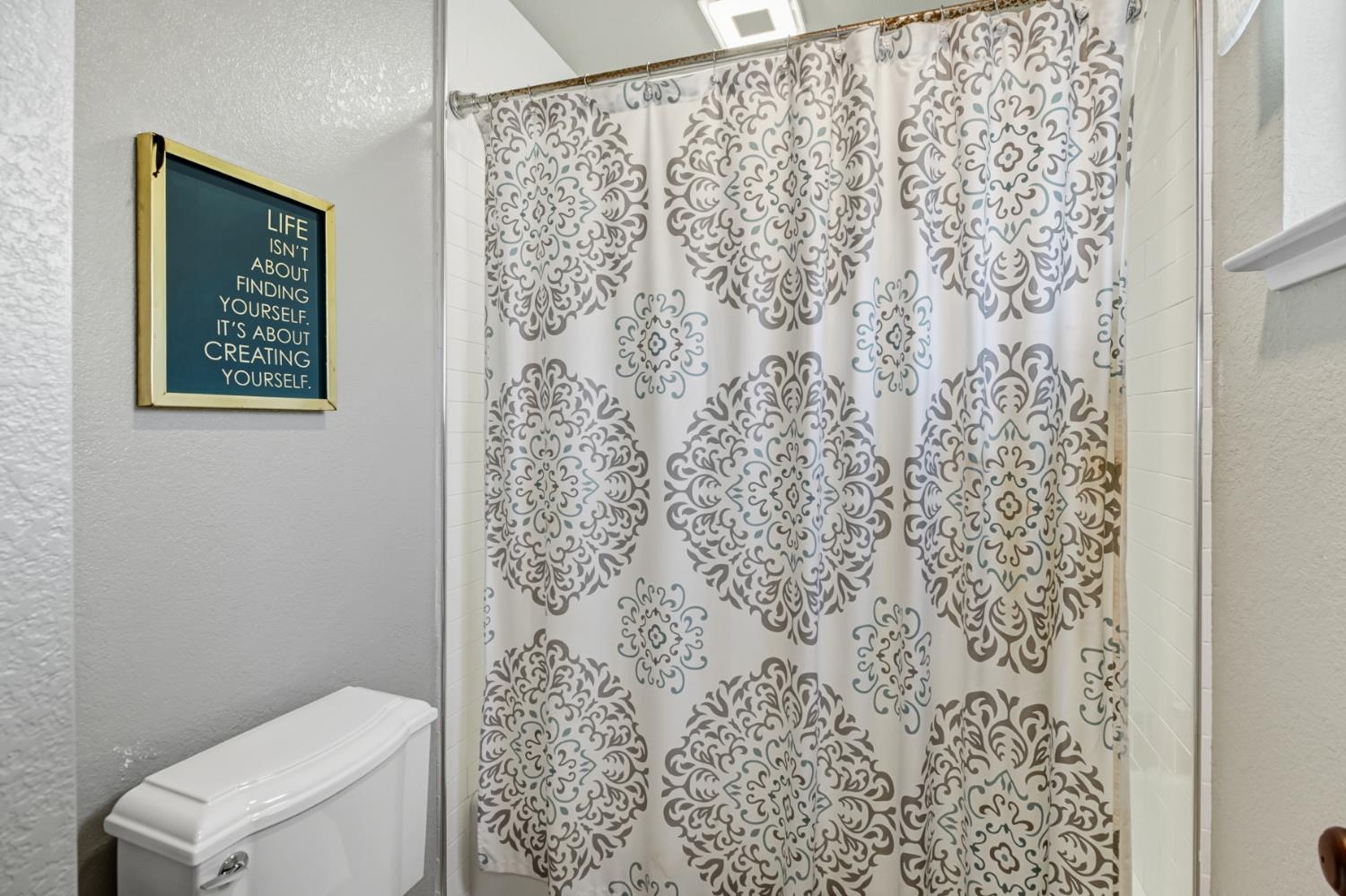 Elk Grove, California, 95624, United States, 4 Bedrooms Bedrooms, ,4 BathroomsBathrooms,Residential,For Sale,1987629