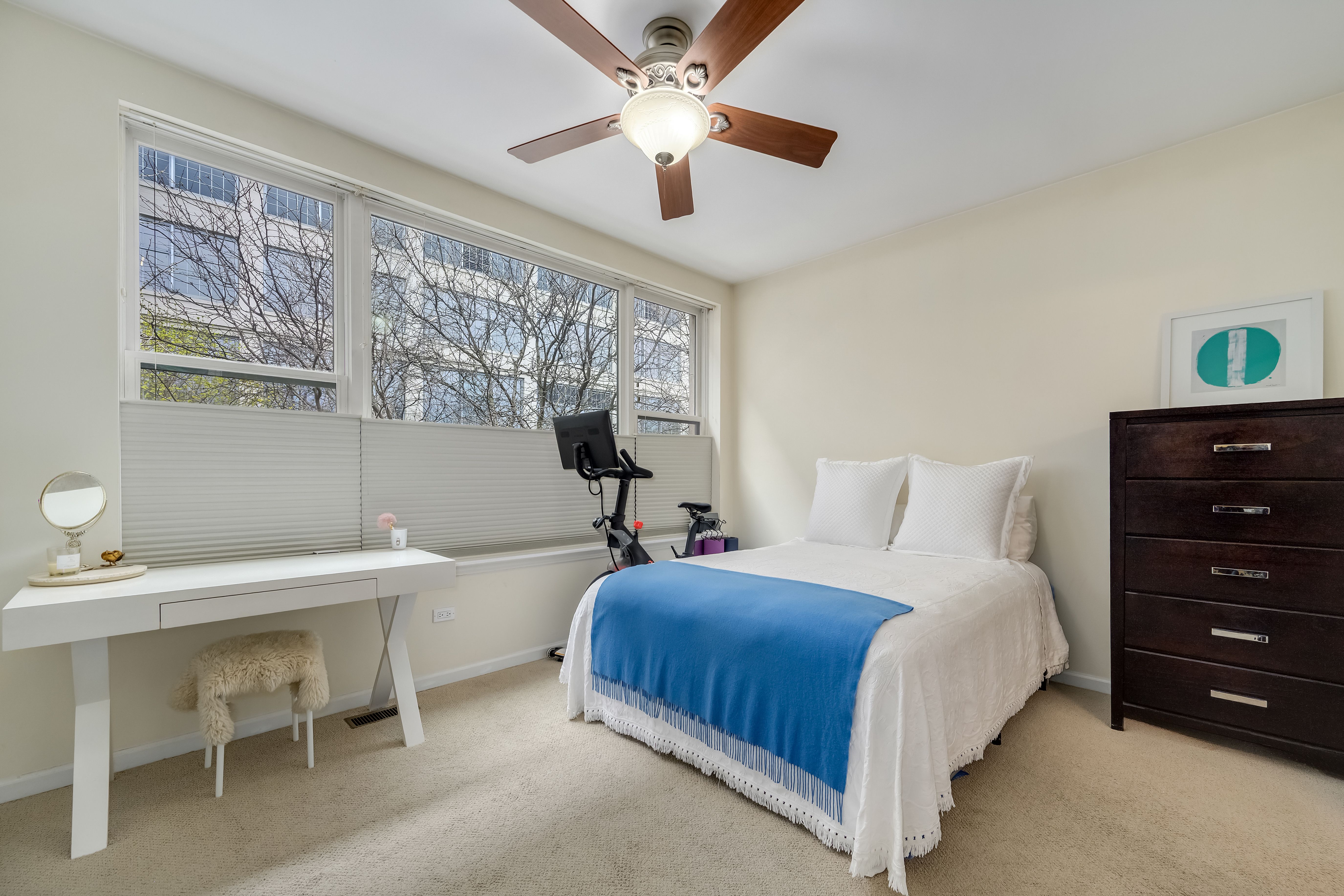  Bright, Updated Townhome in River North