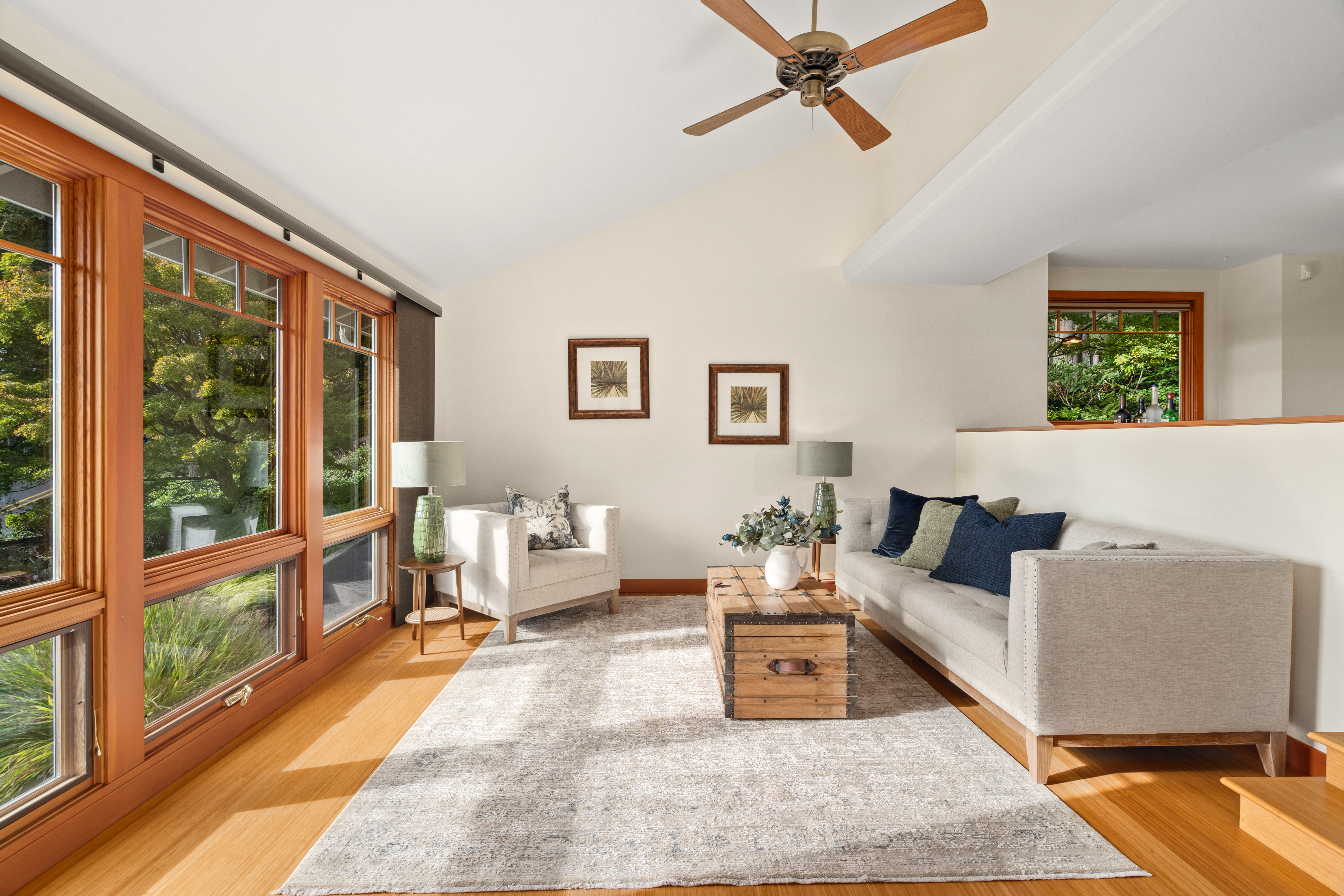  9796 NE Murden Cove Dr, Bainbridge Island, WA 98110 - 物件實景