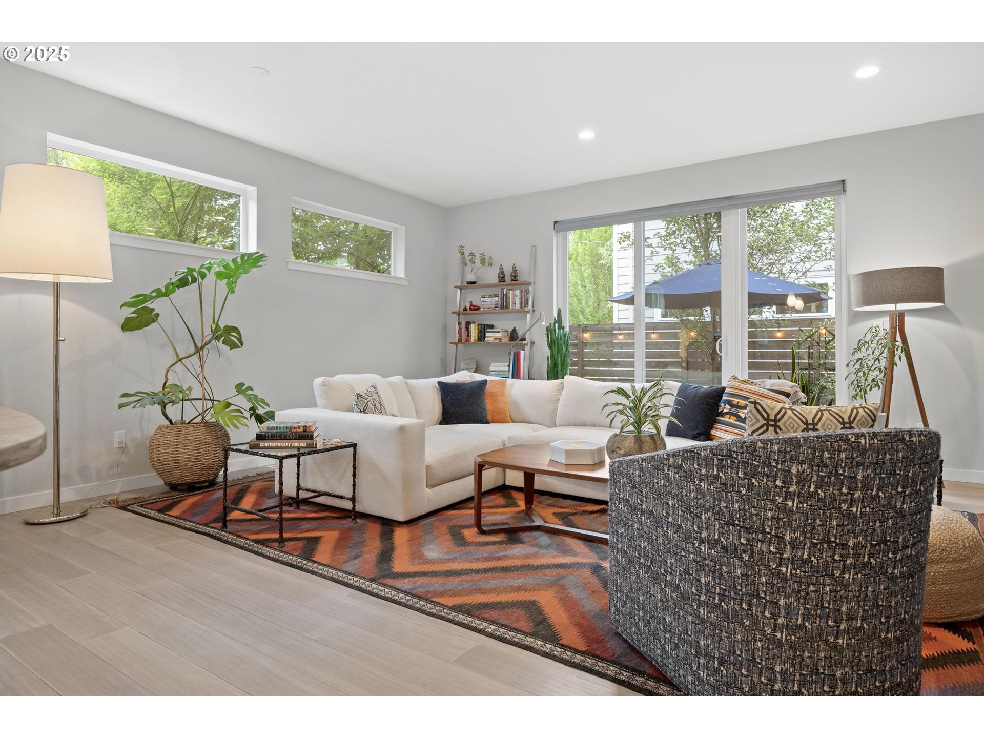 Portland, Oregon, 97211, United States, 3 Bedrooms Bedrooms, ,2 BathroomsBathrooms,Residential,For Sale,1926283