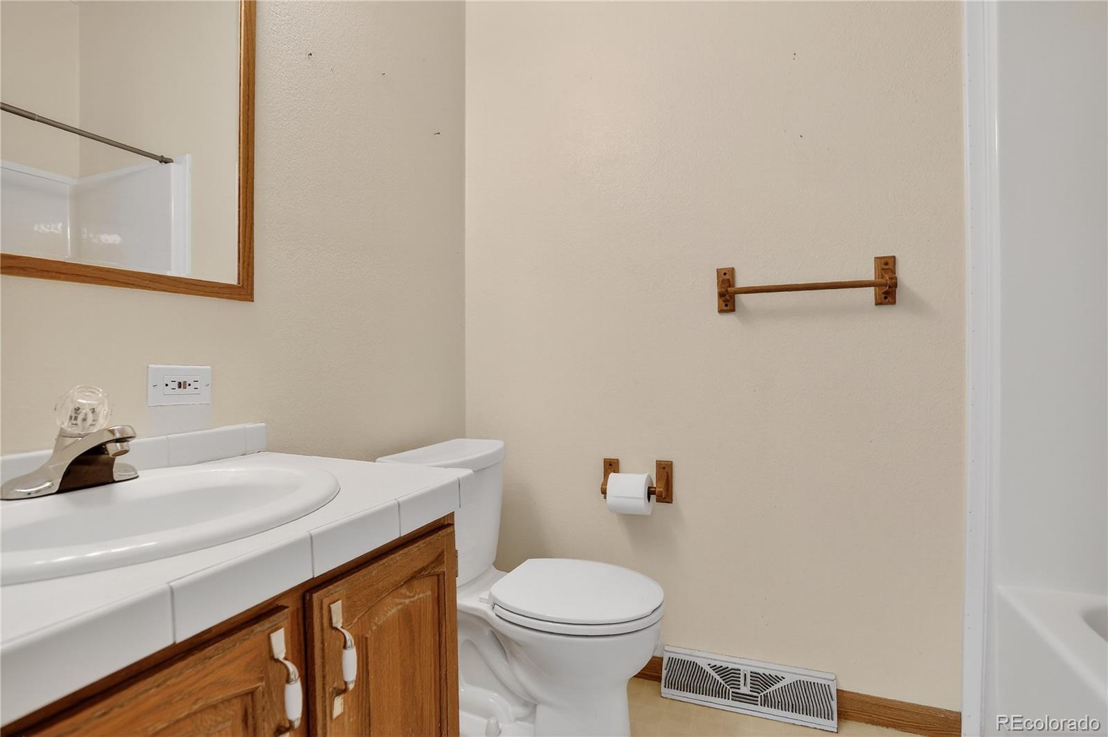 Byers, Colorado, 80103, United States, 5 Bedrooms Bedrooms, ,4 BathroomsBathrooms,Residential,For Sale,1896290