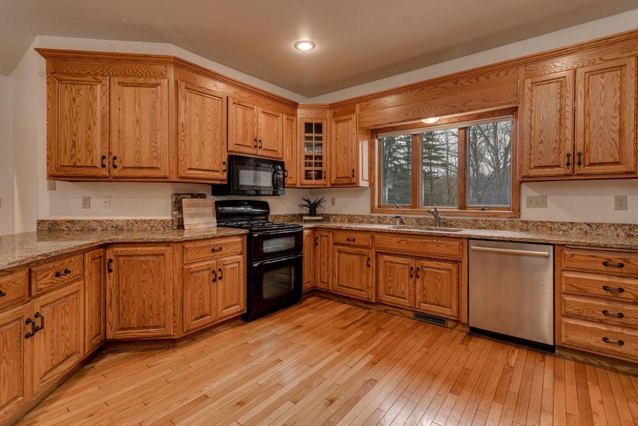 GREEN BAY, Wisconsin, 54313, United States, 5 Bedrooms Bedrooms, ,4 BathroomsBathrooms,Residential,For Sale,1768354
