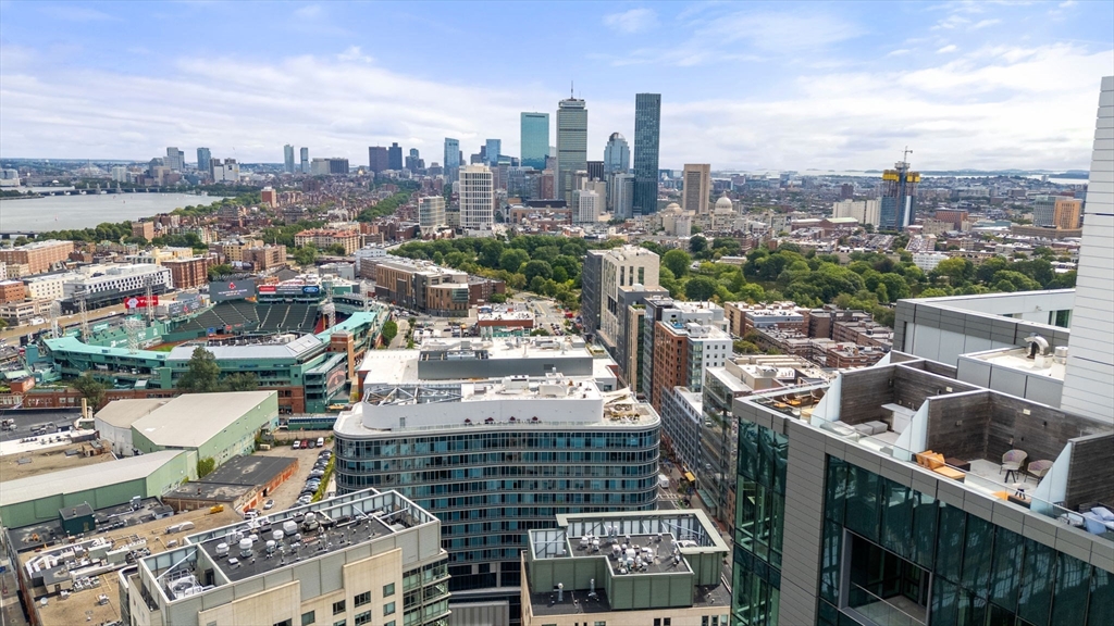 Boston, Massachusetts, 02215, United States, 2 Bedrooms Bedrooms, ,2 BathroomsBathrooms,Residential,For Sale,1941933