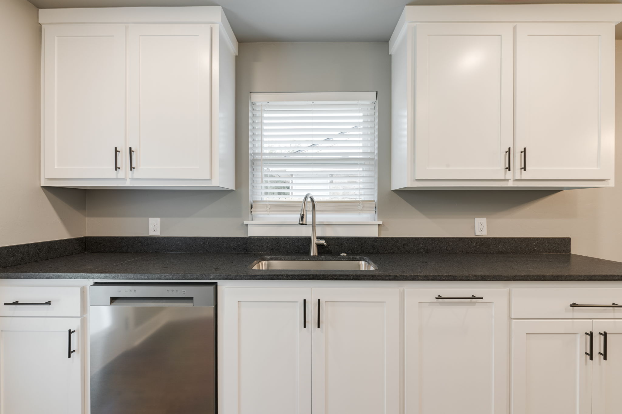  2000 Andover Court, The Village, OK 73120 - 物件實景