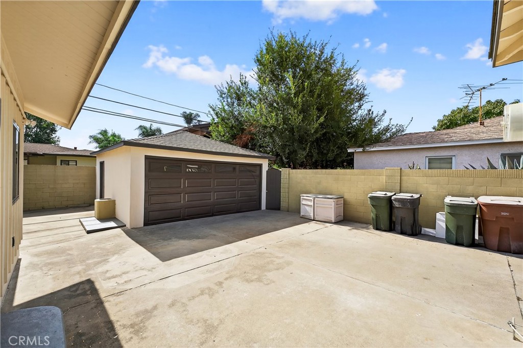 Anaheim, California, 92805, United States, 3 Bedrooms Bedrooms, ,3 BathroomsBathrooms,Residential,For Sale,1927915