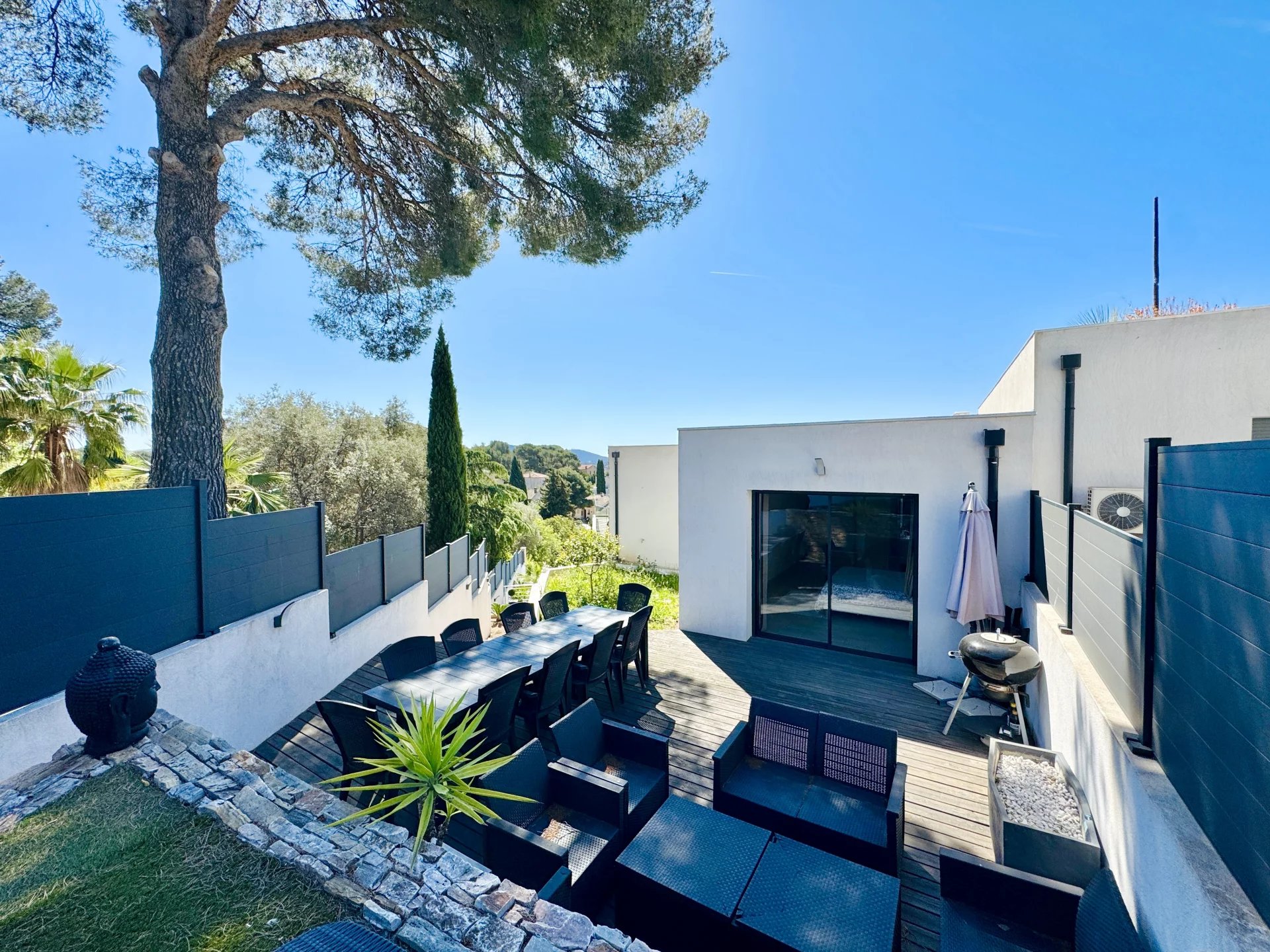 La Garde, Provence-Alpes-Côte d’Azur, 83130, FR, 4 Bedrooms Bedrooms, ,2 BathroomsBathrooms,Residential,For Sale,1867266