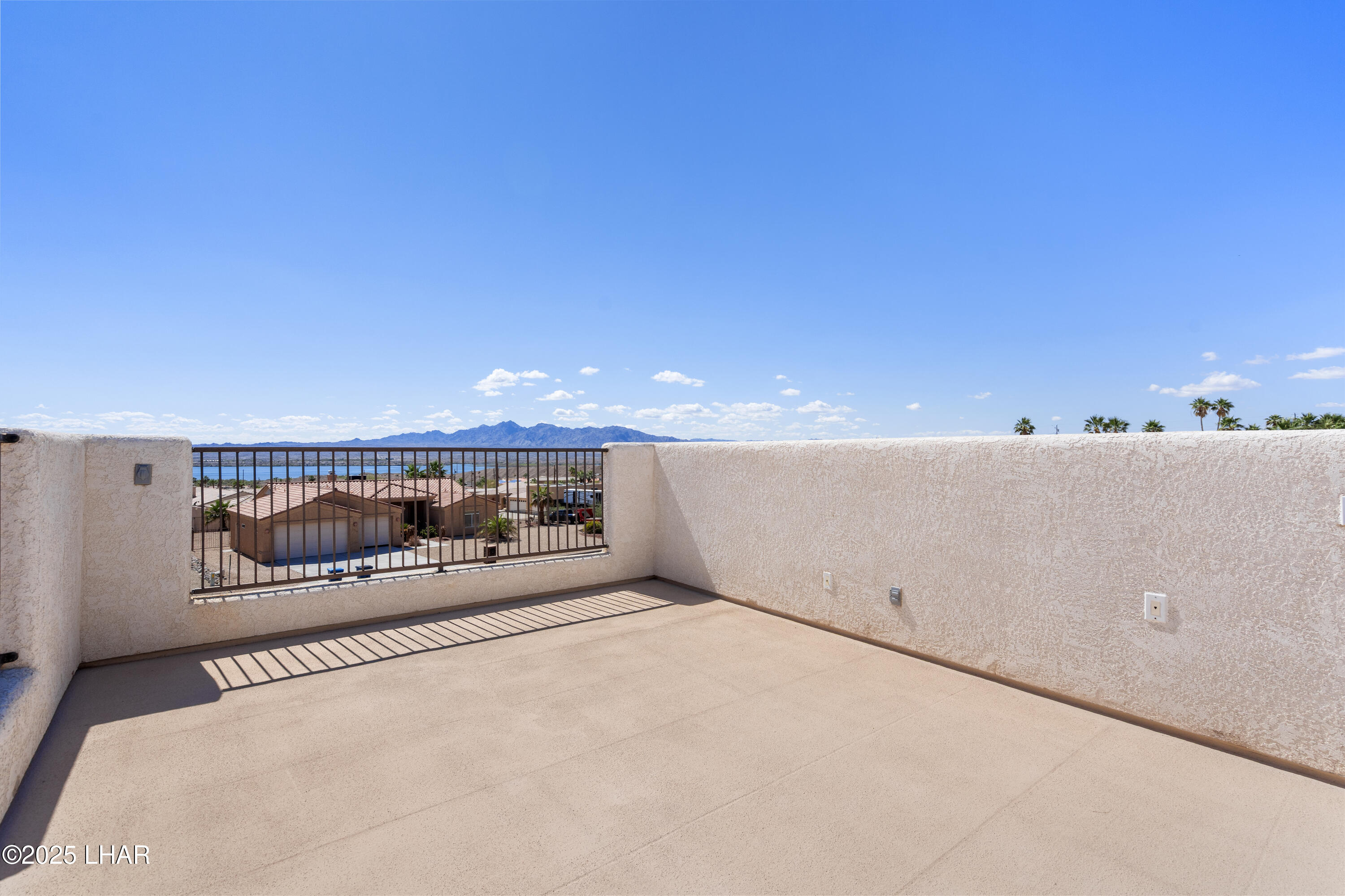 Lake Havasu City, Arizona, 86404, United States, 4 Bedrooms Bedrooms, ,4 BathroomsBathrooms,Residential,For Sale,1818242