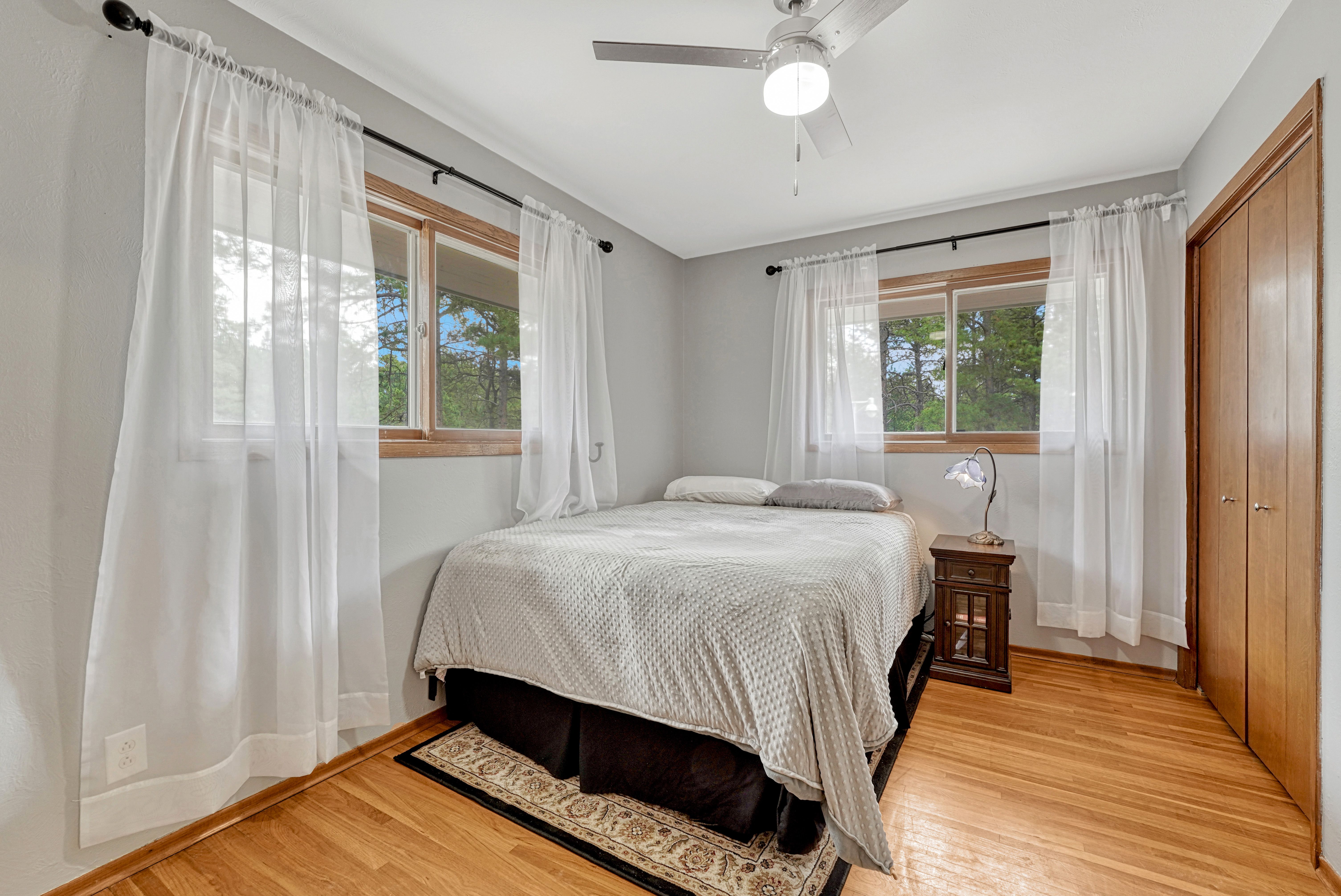 Meticulously maintained ranch-style home in sought-after Black Forest - 物件實景