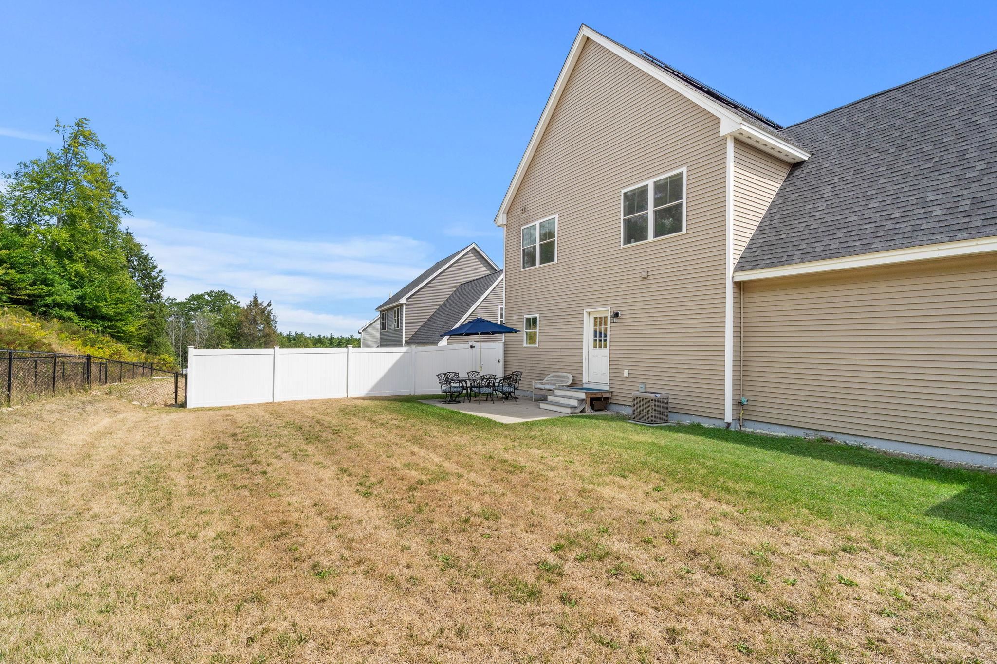 Rochester, New Hampshire, 03867, United States, 3 Bedrooms Bedrooms, ,3 BathroomsBathrooms,Residential,For Sale,1942265