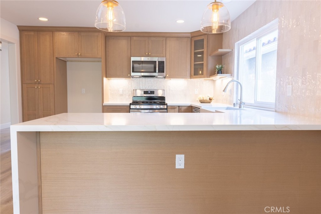 Mission Viejo, California, 92692, United States, 3 Bedrooms Bedrooms, ,2 BathroomsBathrooms,Residential,For Sale,1997044