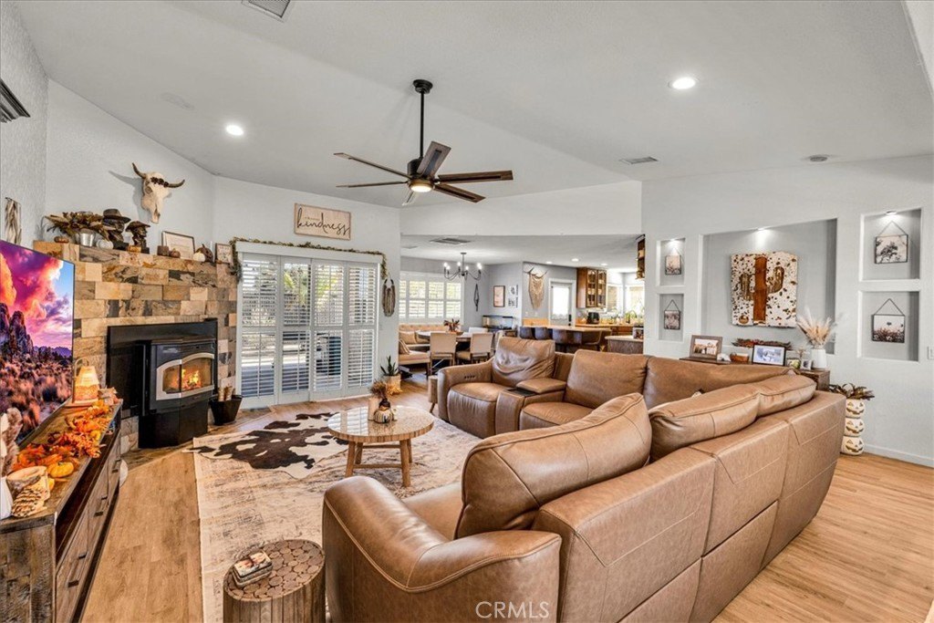 Yucca Valley, California, 92284, United States, 3 Bedrooms Bedrooms, ,2 BathroomsBathrooms,Residential,For Sale,1997054