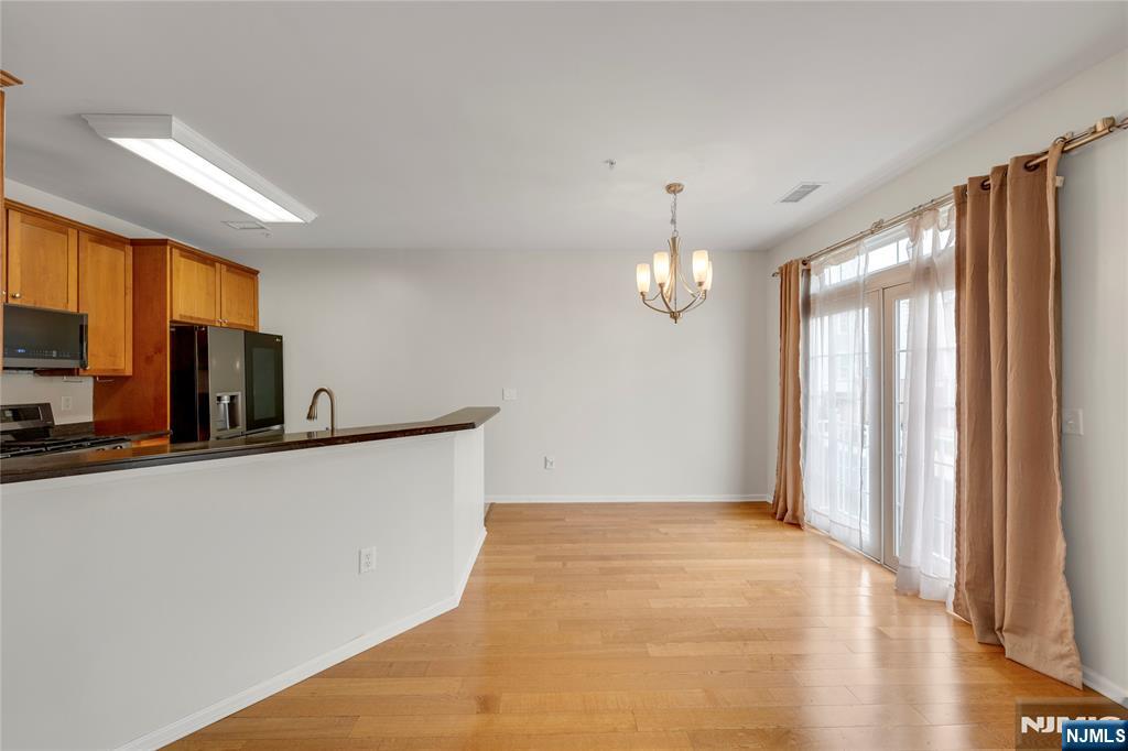 Belleville, New Jersey, 07109, United States, 2 Bedrooms Bedrooms, ,3 BathroomsBathrooms,Residential,For Sale,1971740