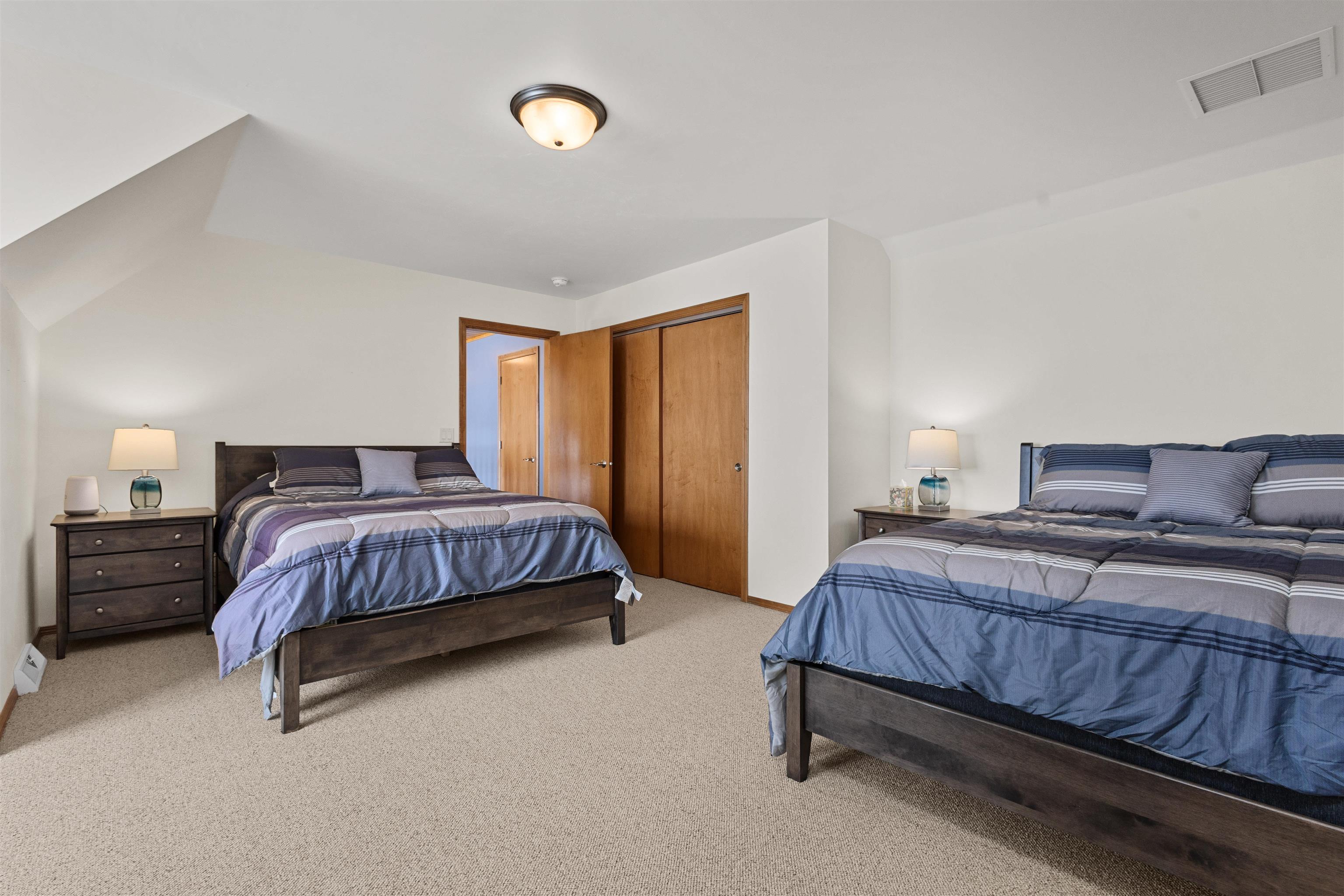 Oconto, Wisconsin, 54153, United States, 3 Bedrooms Bedrooms, ,3 BathroomsBathrooms,Residential,For Sale,2017329