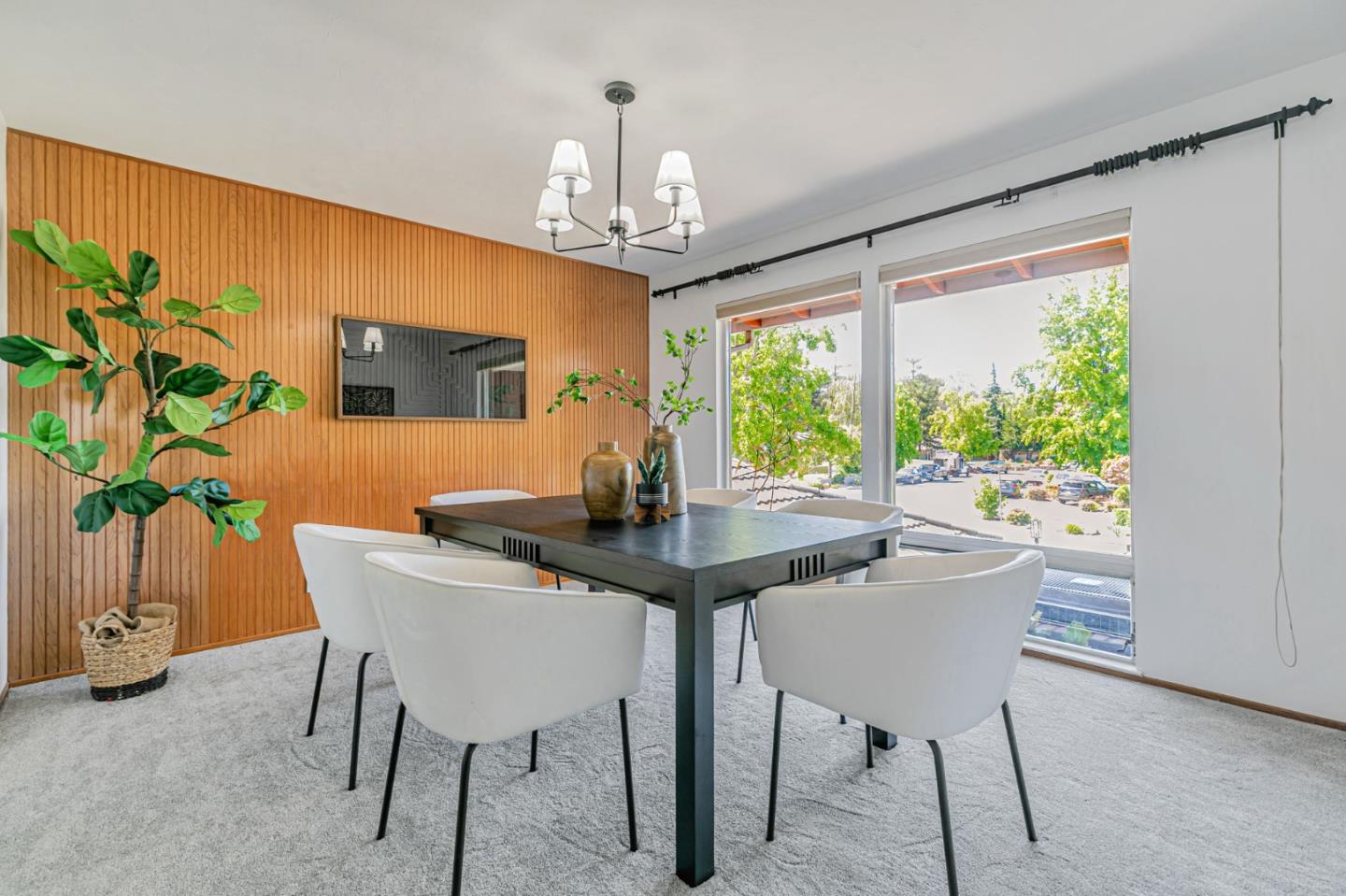Los Altos, California, 94024, United States, 3 Bedrooms Bedrooms, ,2 BathroomsBathrooms,Residential,For Sale,1941644