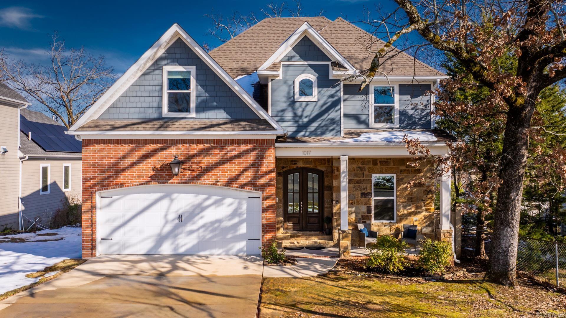 Little Rock, Arkansas, 72205, United States, 4 Bedrooms Bedrooms, ,4 BathroomsBathrooms,Residential,For Sale,1908358