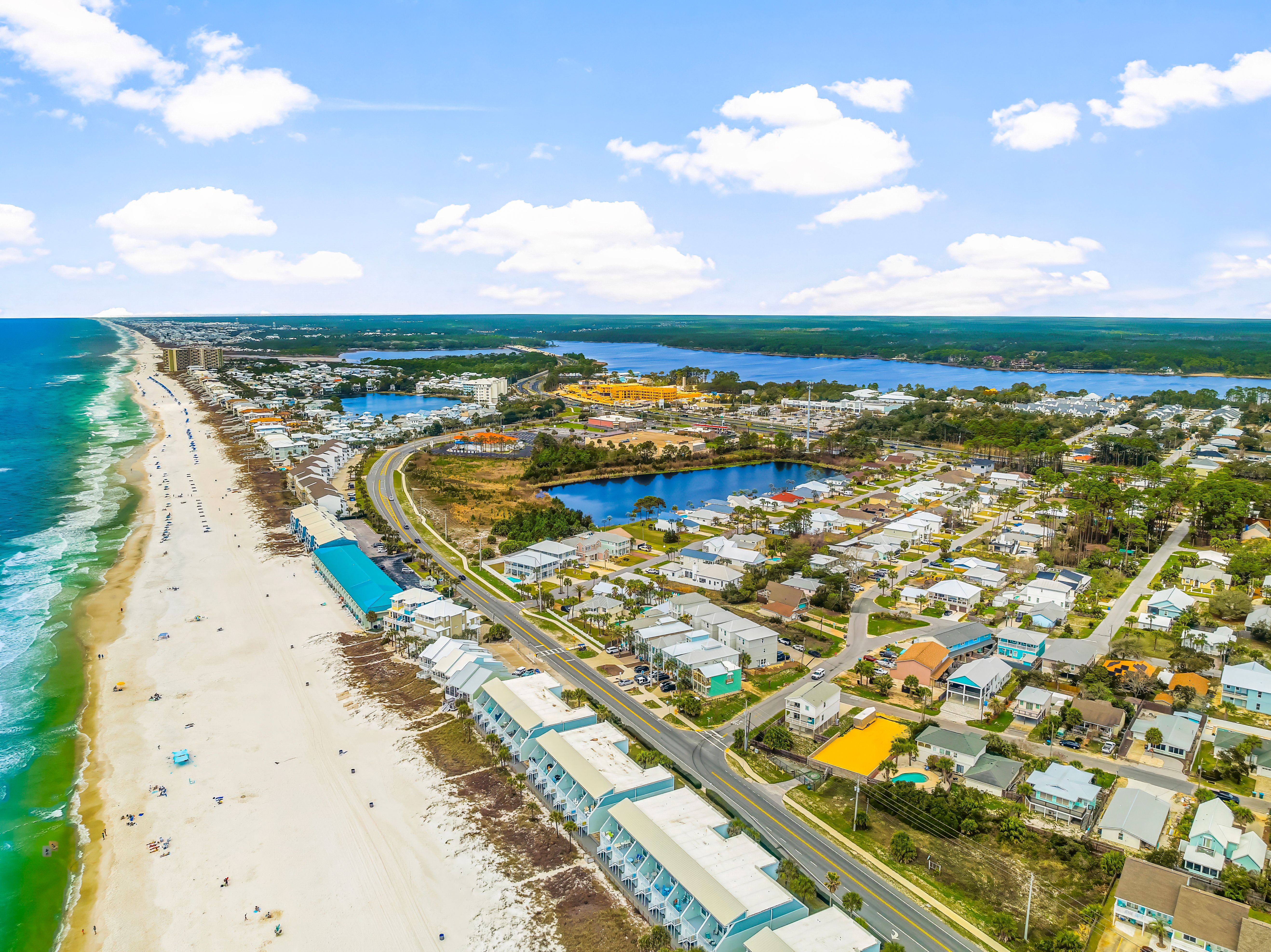  Investment-Friendly Beach House Offered Fully Furnished in Panama City Beach - 物件實景