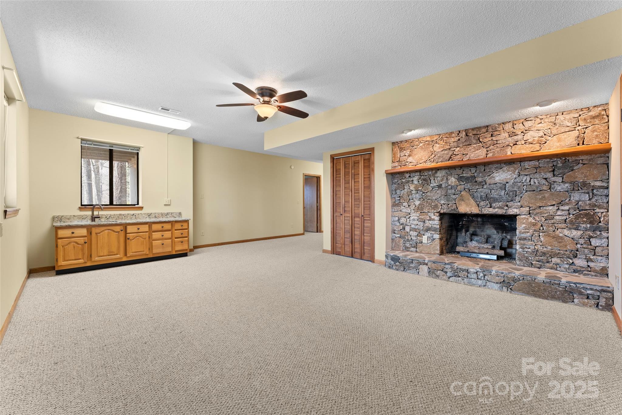 Maggie Valley, North Carolina, 28751, United States, 3 Bedrooms Bedrooms, ,3 BathroomsBathrooms,Residential,For Sale,1976067