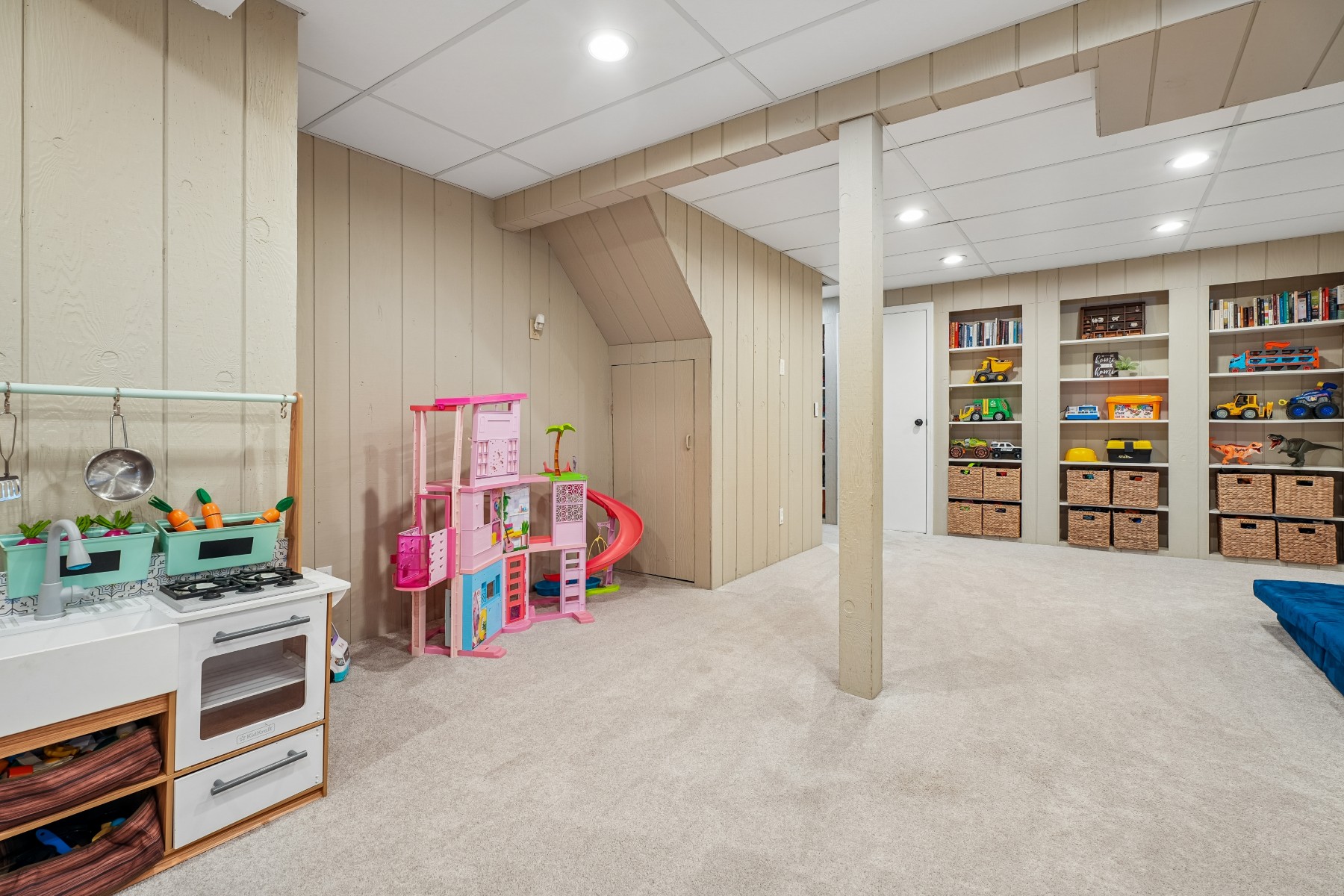  Conveniently Located ?Diamond Hill? Neighborhood Colonial - 物件實景