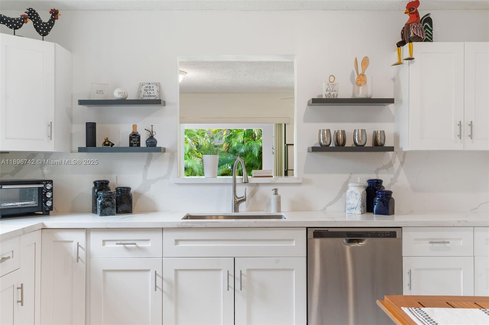 Miami, Florida, 33173, United States, 3 Bedrooms Bedrooms, ,3 BathroomsBathrooms,Residential,For Sale,1966935