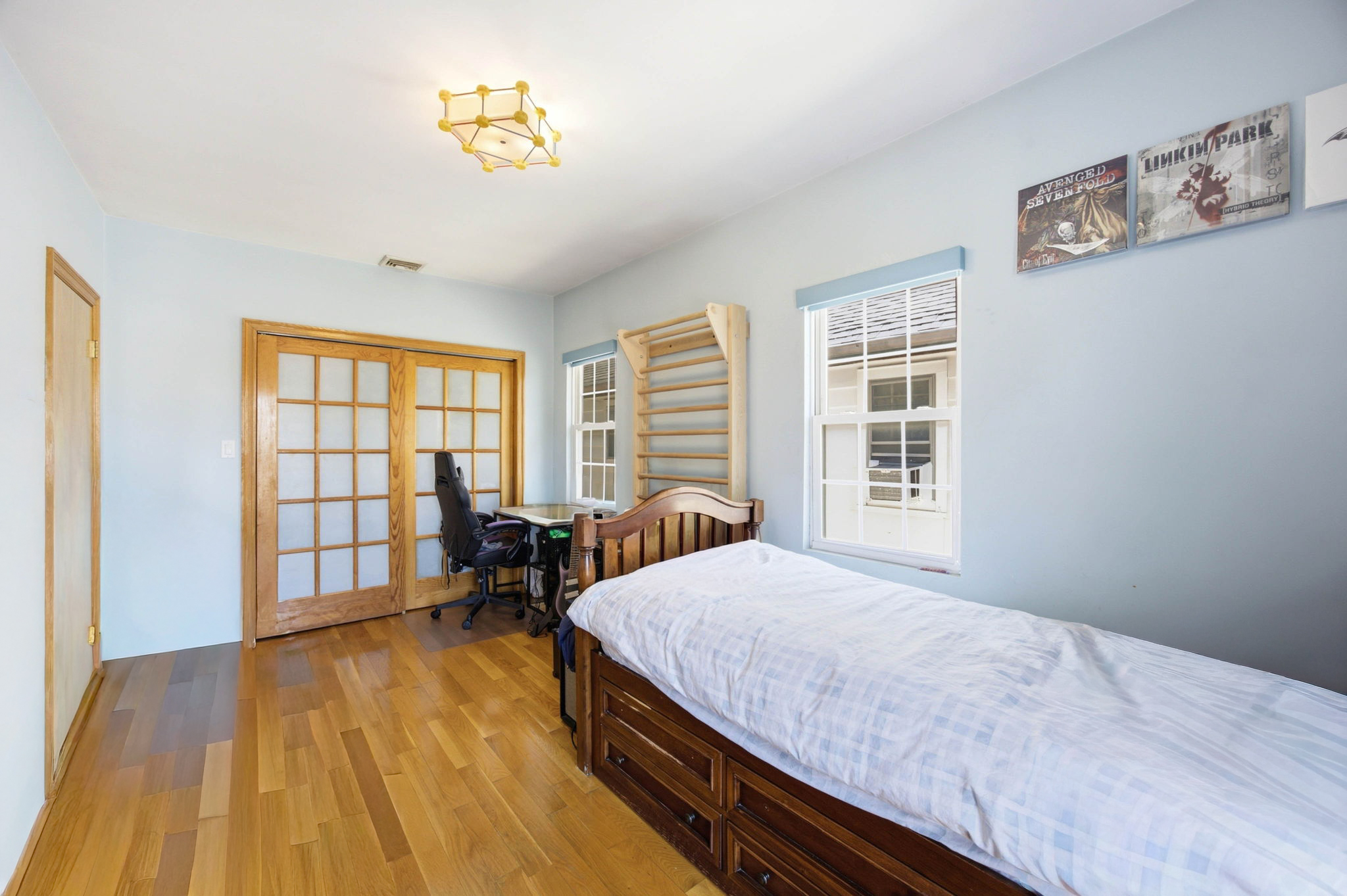  1739 E 26th Street - 物件實景