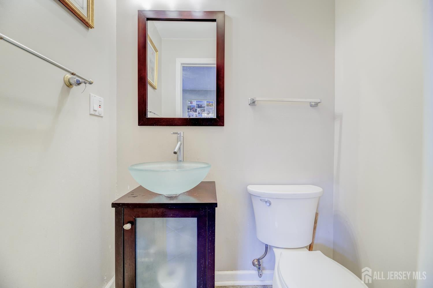 New Brunswick, New Jersey, 08901, United States, 4 Bedrooms Bedrooms, ,4 BathroomsBathrooms,Residential,For Sale,1996450