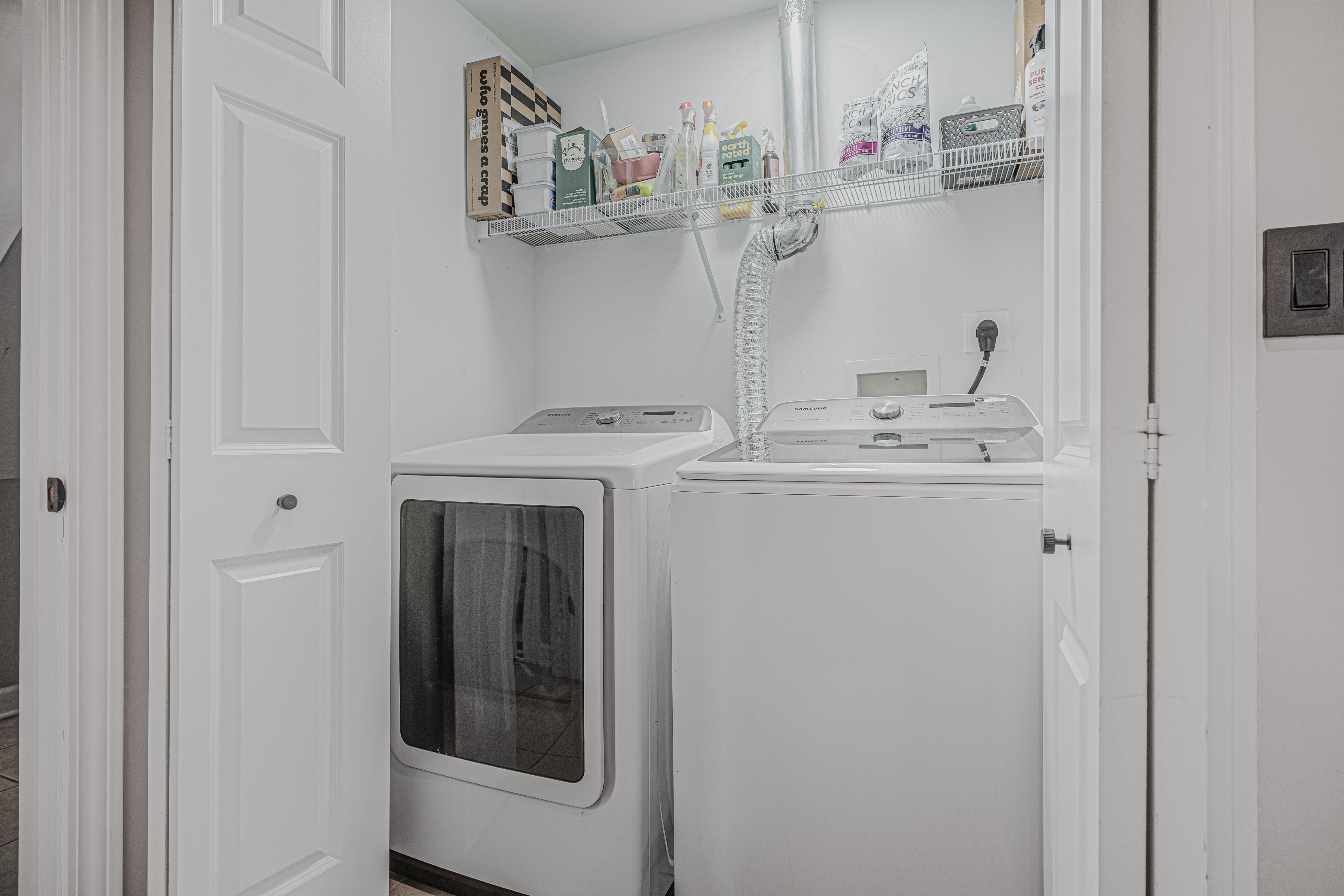 Evanston, Illinois, 60201, United States, 2 Bedrooms Bedrooms, ,4 BathroomsBathrooms,Residential,For Sale,2010396