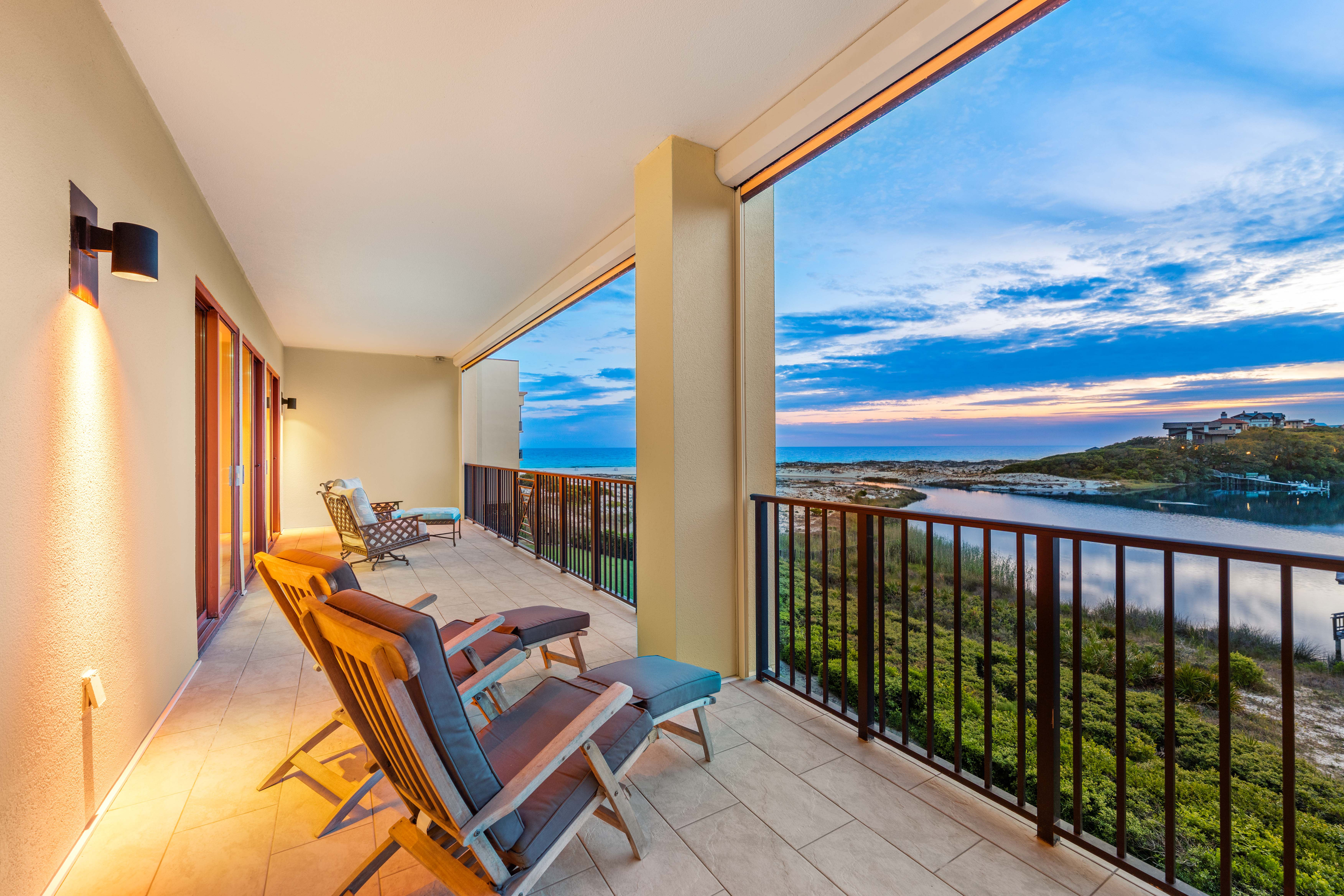  30A Waterfront Living  with Private Terrace & Panoramic Views - 物件實景