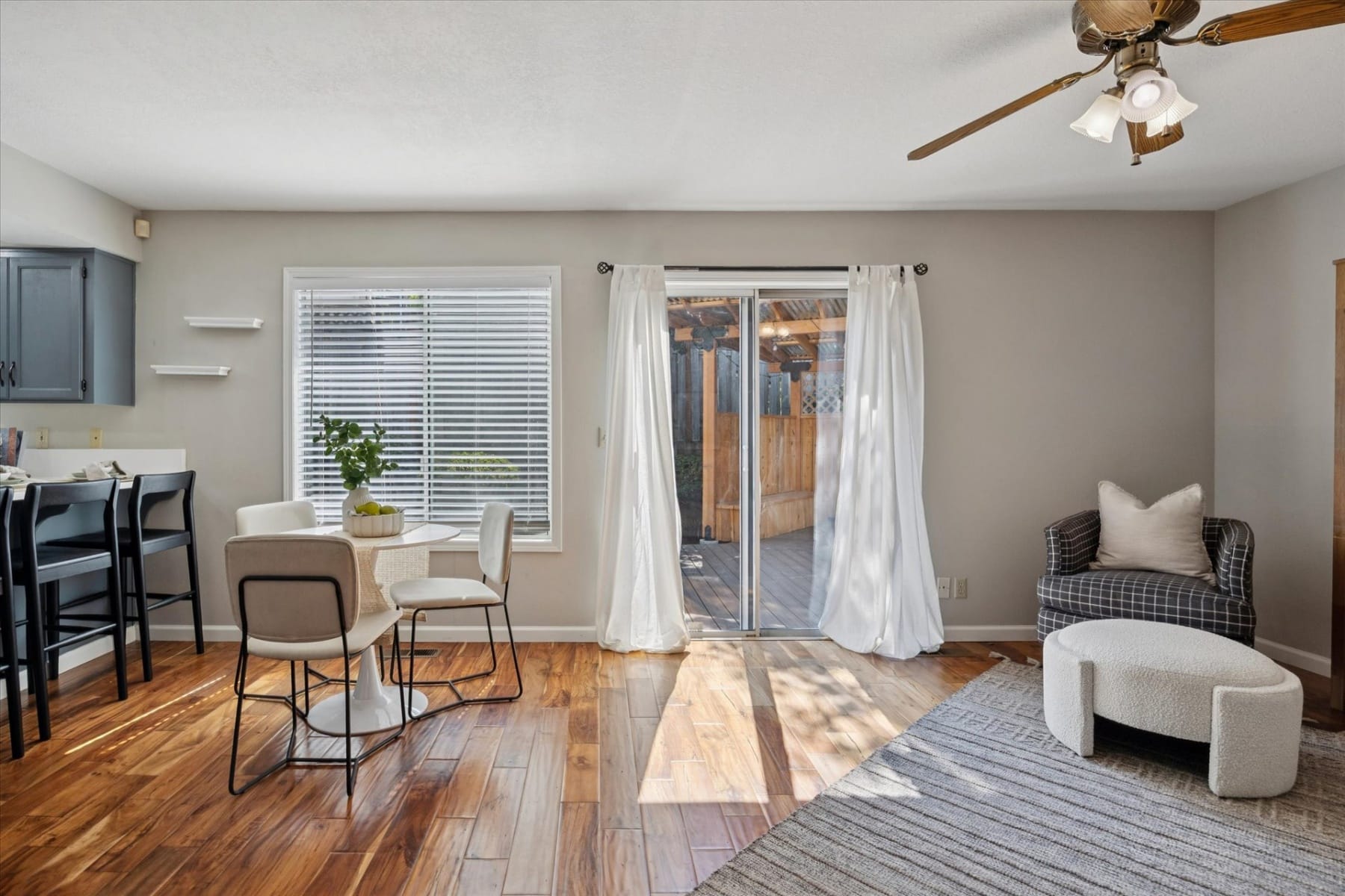  11445 SW WOODLEE HEIGHTS CT Portland, OR 97219 - 物件實景