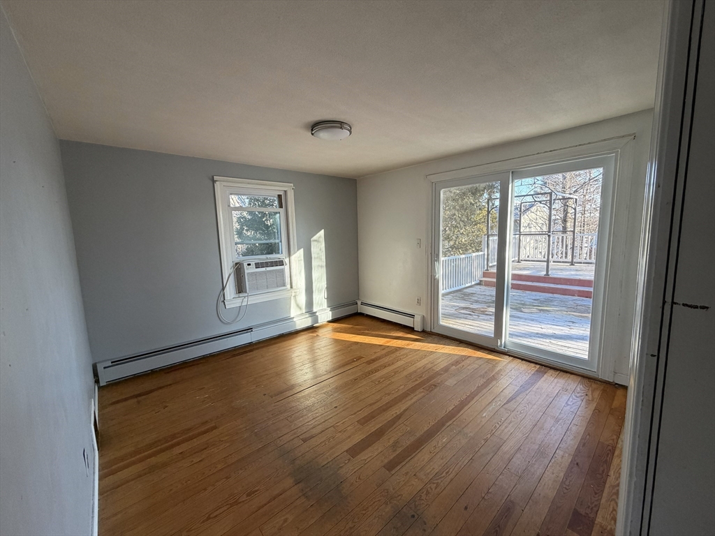 Methuen, Massachusetts, 01844, United States, 3 Bedrooms Bedrooms, ,2 BathroomsBathrooms,Residential,For Sale,2010745