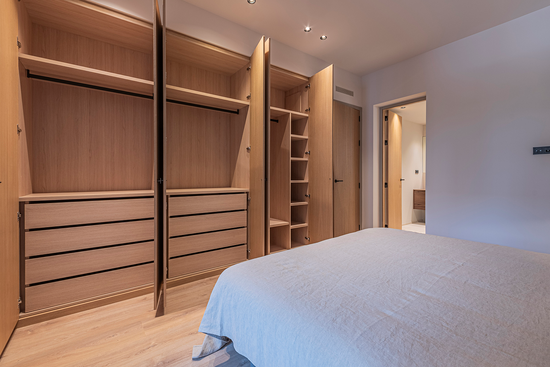  Modernist flat in Eixample with premium finishes in the Quadrat d