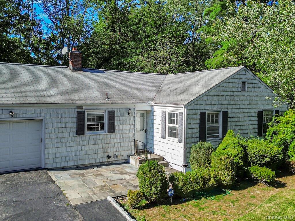 New Rochelle, New York, 10804, United States, 3 Bedrooms Bedrooms, ,2 BathroomsBathrooms,Residential,For Sale,1943386