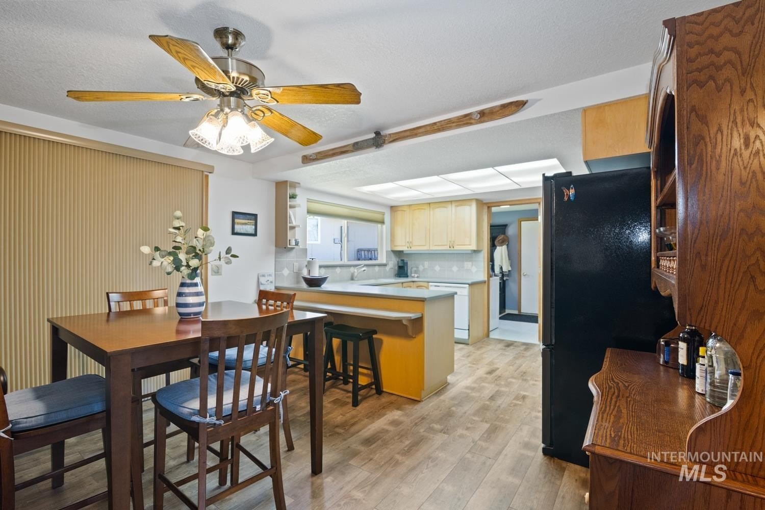 McCall, Idaho, 83638, United States, 3 Bedrooms Bedrooms, ,2 BathroomsBathrooms,Residential,For Sale,2049223